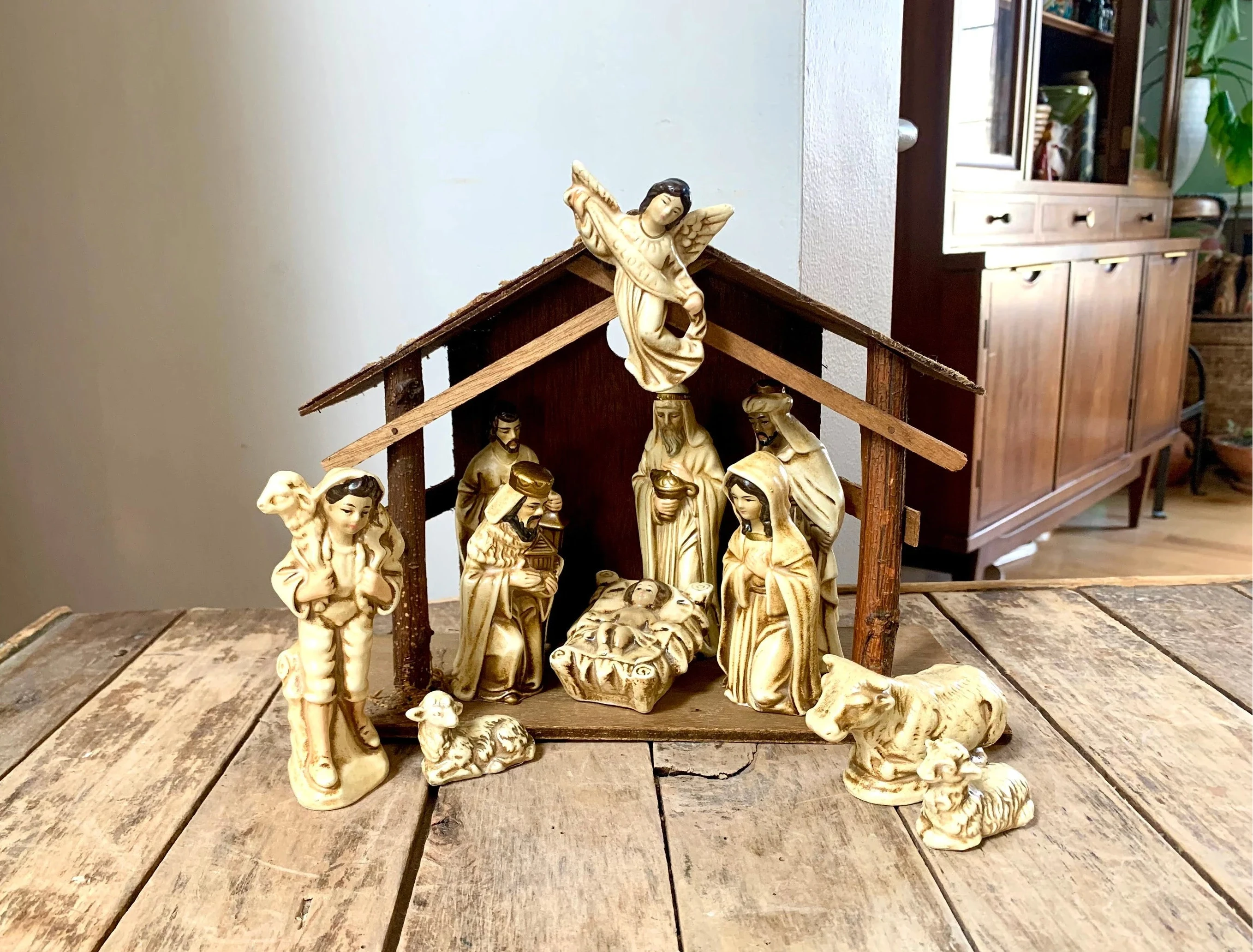 Vtg Nativity Scene | Made In Korea Native Scene | Christmas Nativity | Christmas Decor | Nativity Set | 11 Piece Nativity Scene