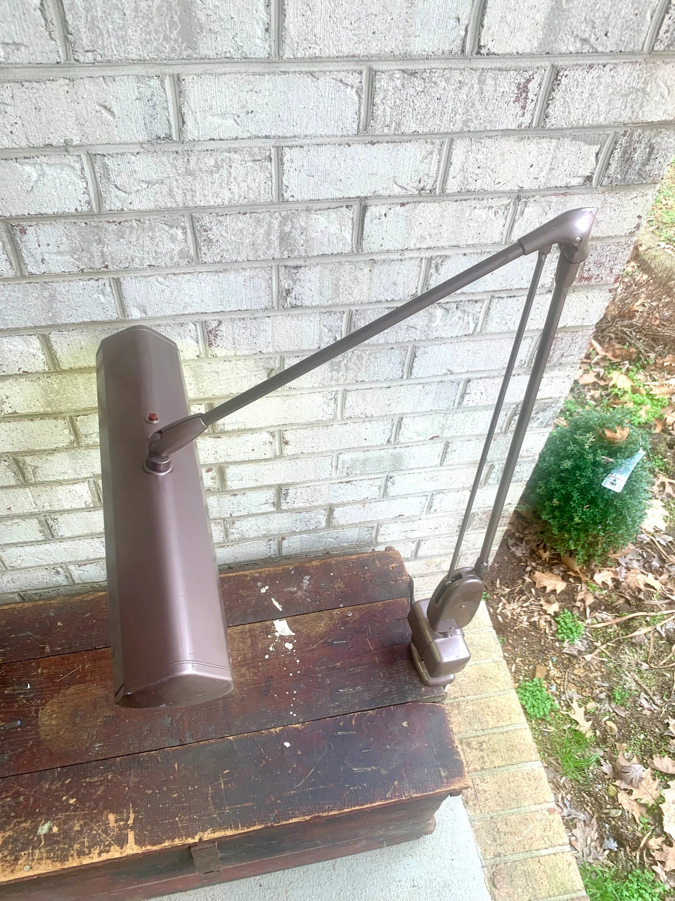 Vtg Dazor Floating Arm Desk Lamp | Industrial Floating Lamp | Classic Dazor Fixture Lamp| Dazor Mid Century Task Lamp | Dazor Model 2134