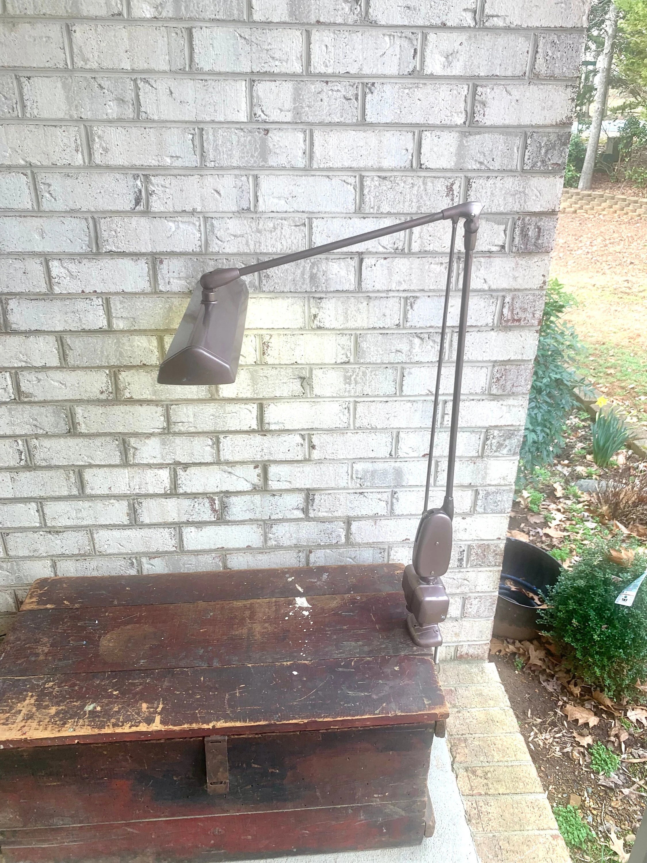 Vtg Dazor Floating Arm Desk Lamp | Industrial Floating Lamp | Classic Dazor Fixture Lamp| Dazor Mid Century Task Lamp | Dazor Model 2134