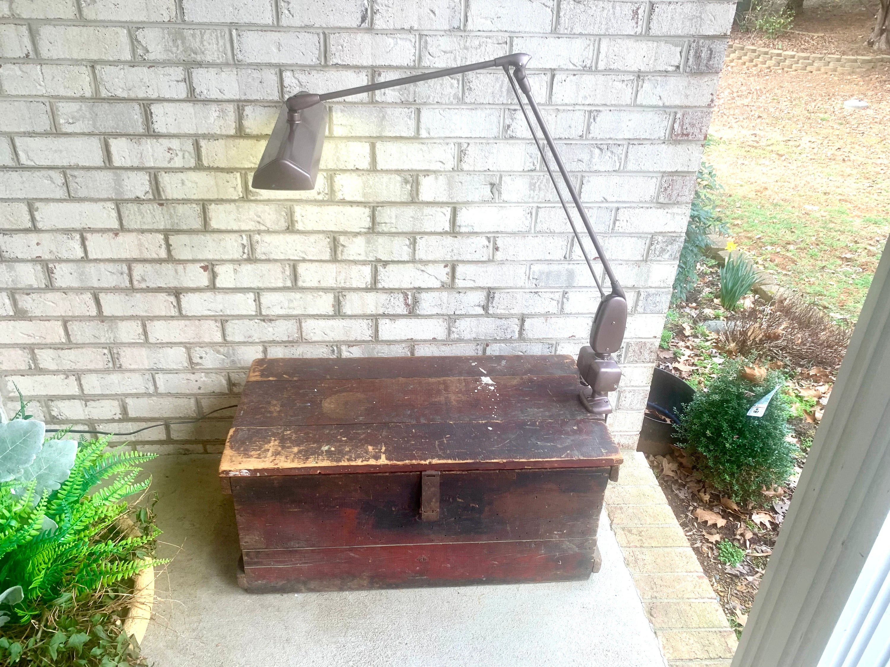 Vtg Dazor Floating Arm Desk Lamp | Industrial Floating Lamp | Classic Dazor Fixture Lamp| Dazor Mid Century Task Lamp | Dazor Model 2134
