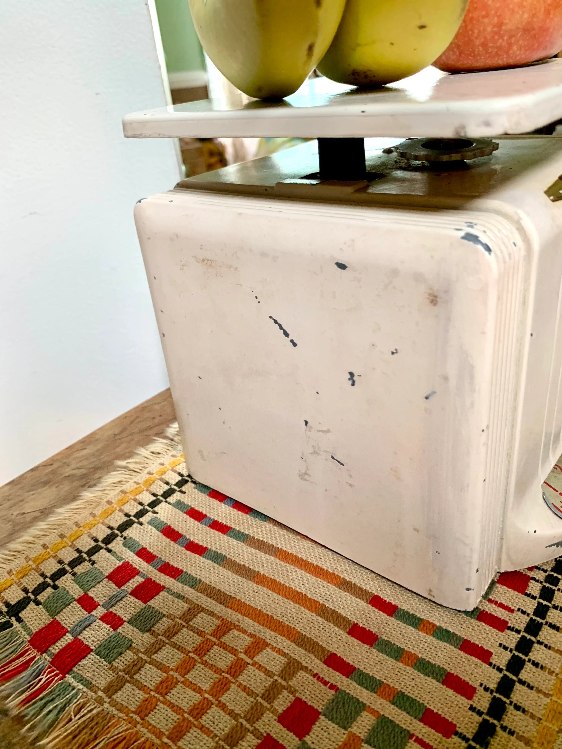 Vintage Universal Kitchen Scale | Art Deco Kitchen Scale | Rustic White Landers, Frary & Clark Scale | Distressed Art Deco Kitchen Scale