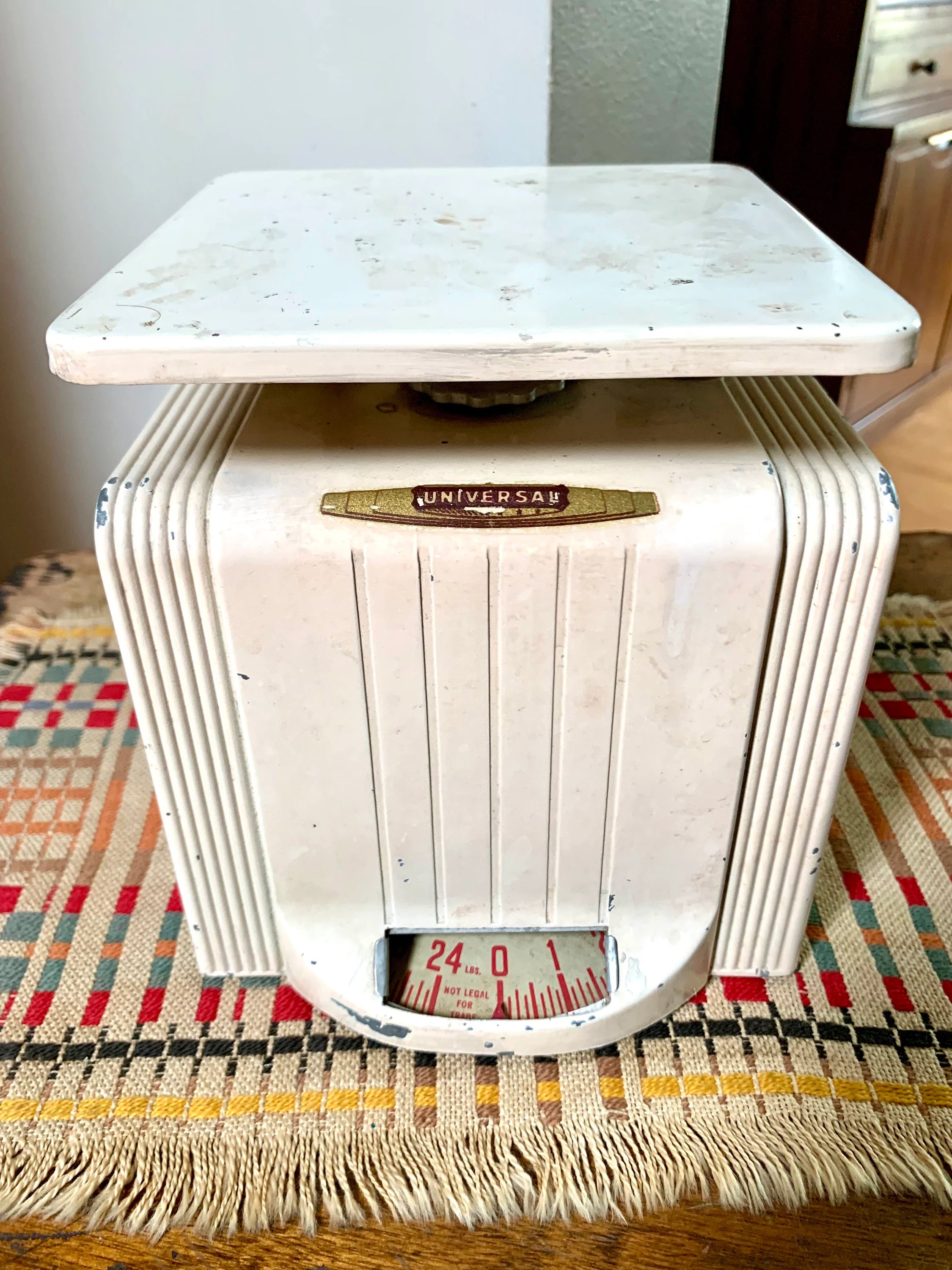 Vintage Universal Kitchen Scale | Art Deco Kitchen Scale | Rustic White Landers, Frary & Clark Scale | Distressed Art Deco Kitchen Scale