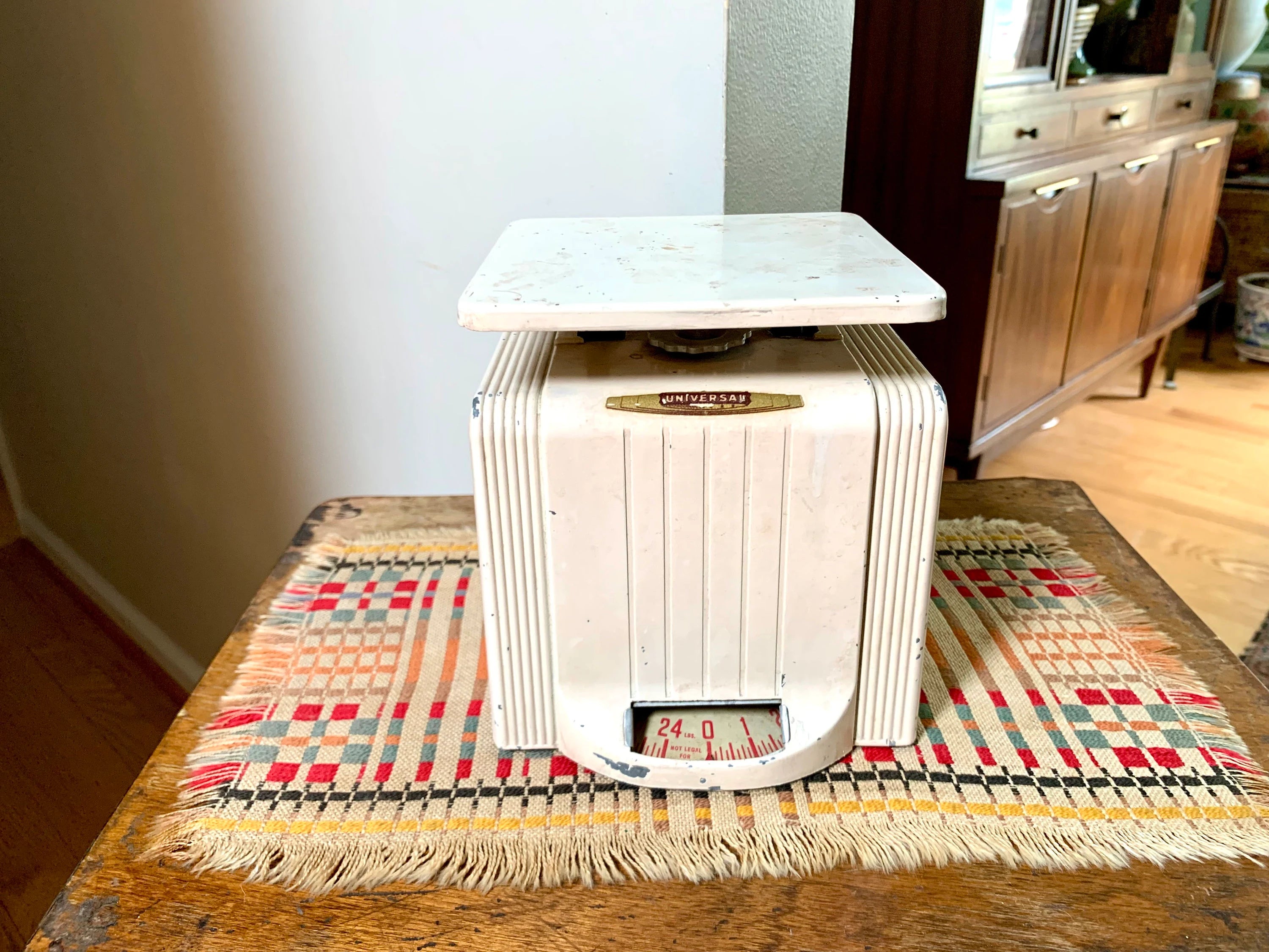 Vintage Universal Kitchen Scale | Art Deco Kitchen Scale | Rustic White Landers, Frary & Clark Scale | Distressed Art Deco Kitchen Scale