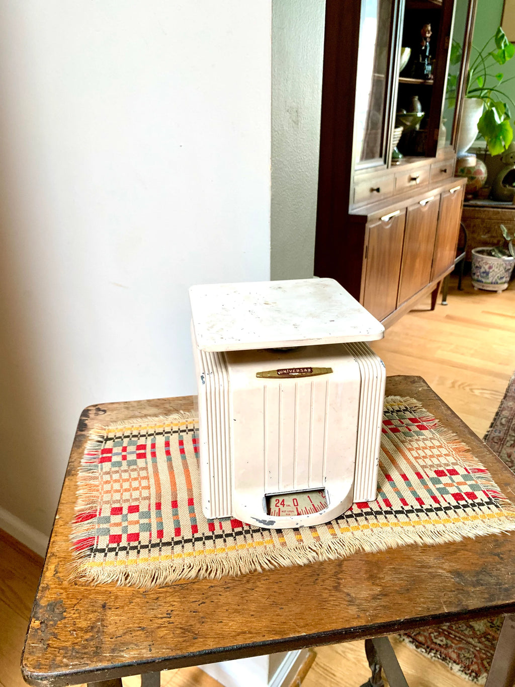 Vintage Universal Kitchen Scale | Art Deco Kitchen Scale | Rustic White Landers, Frary & Clark Scale | Distressed Art Deco Kitchen Scale