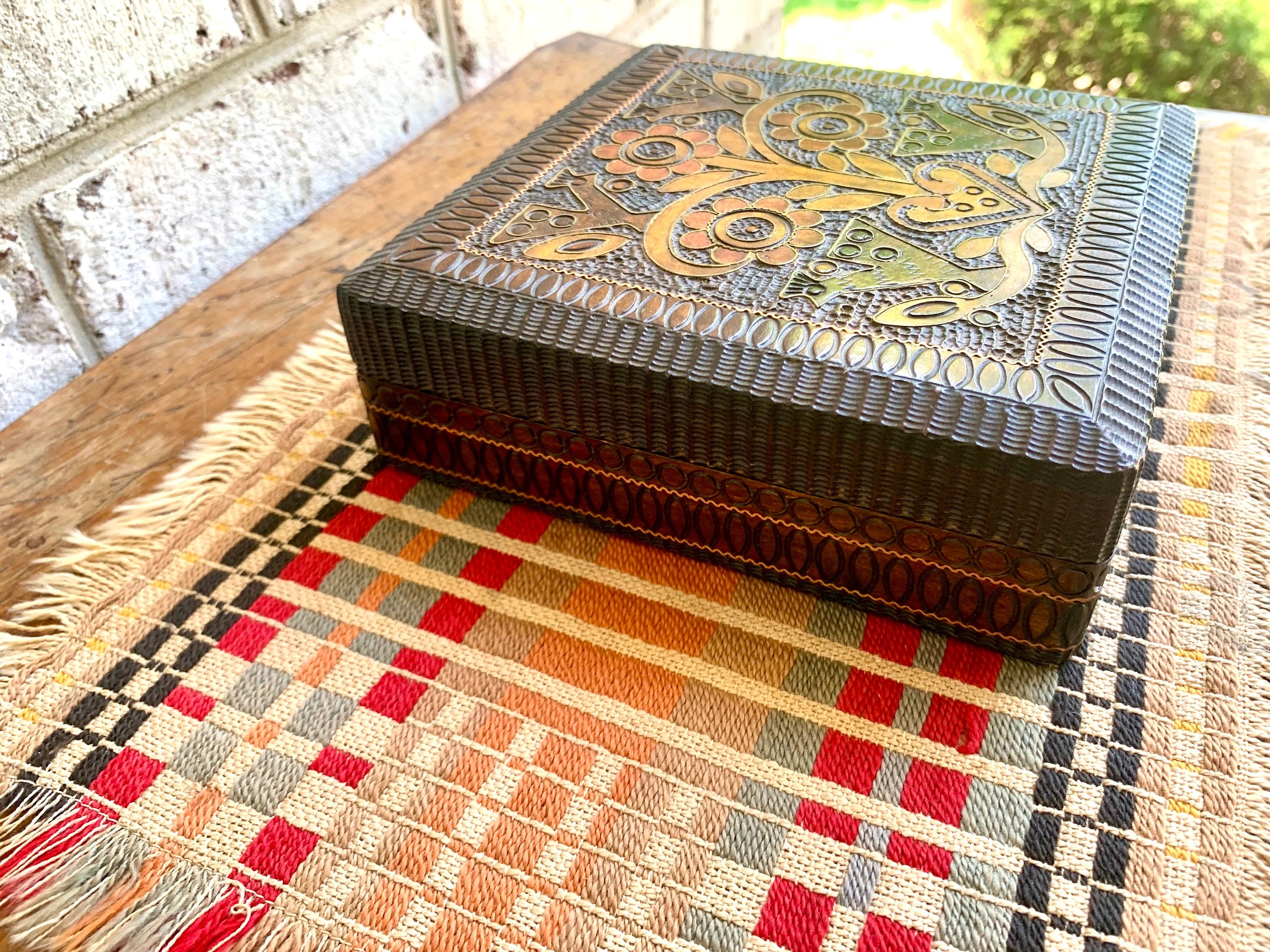 Vintage Wooden Hand Carved Trinket Box | Hand Painted Wood Box | Decorative Wood Box | Stash Box | | Wood Inlayed Jewelry Box | Wire Inlay