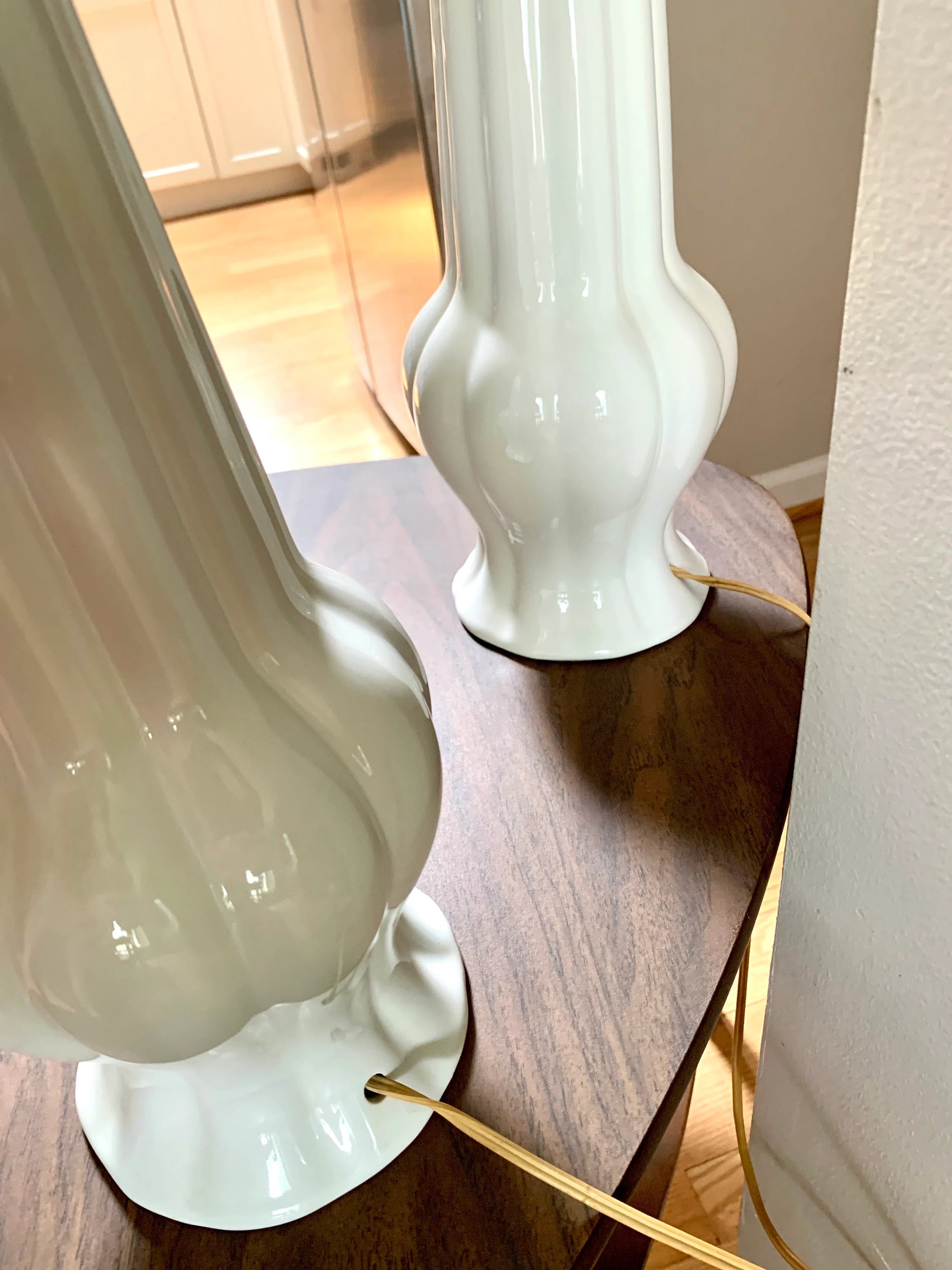 Vintage Pair of Mid Century White Ceramic Lamps | Ceramic and Wood Lamps | MCM White Ceramic Table Lamps | Matching White Ceramic Lamps