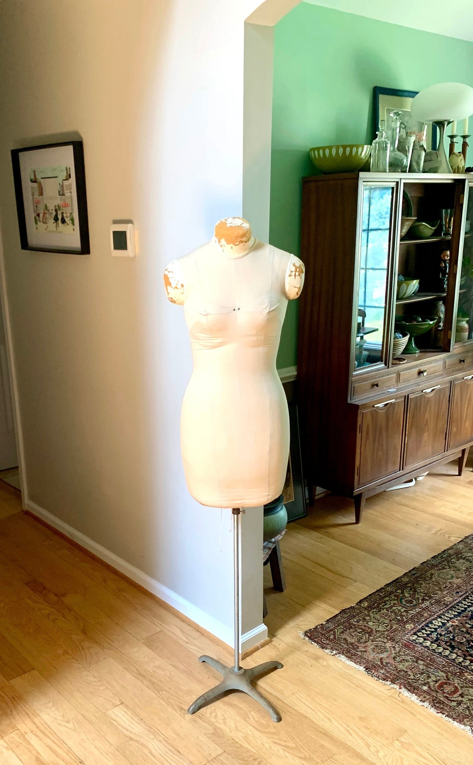 Vtg Solid Dress Form | Portable Dress Form | Vtg Dress Form | Seamstress Gift | Designer Gift | Store Display | Clothing Display