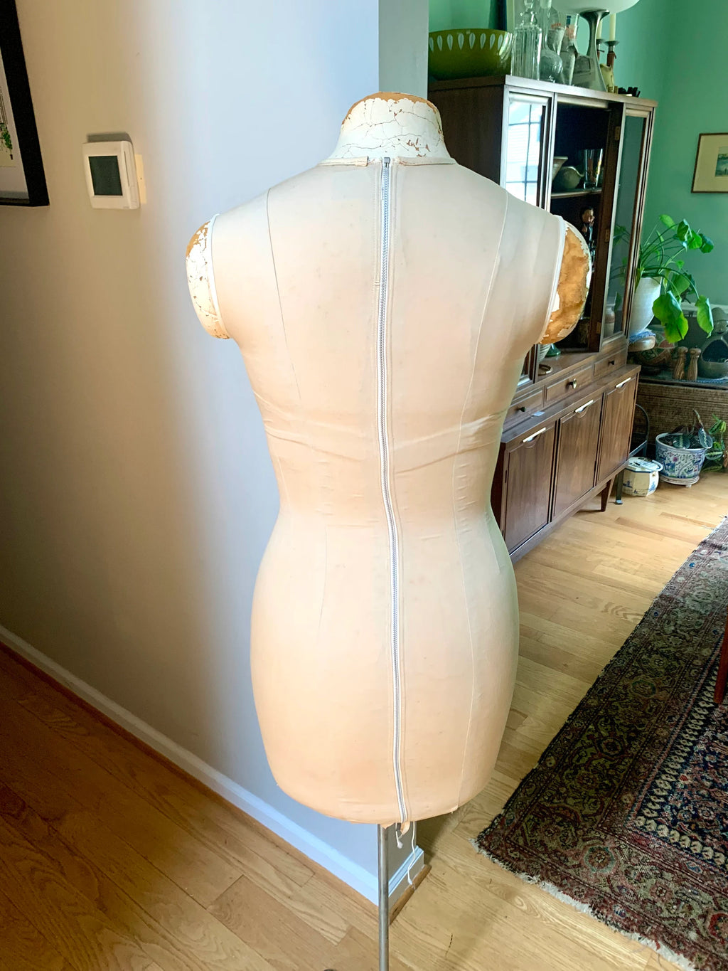 Vtg Solid Dress Form | Portable Dress Form | Vtg Dress Form | Seamstress Gift | Designer Gift | Store Display | Clothing Display