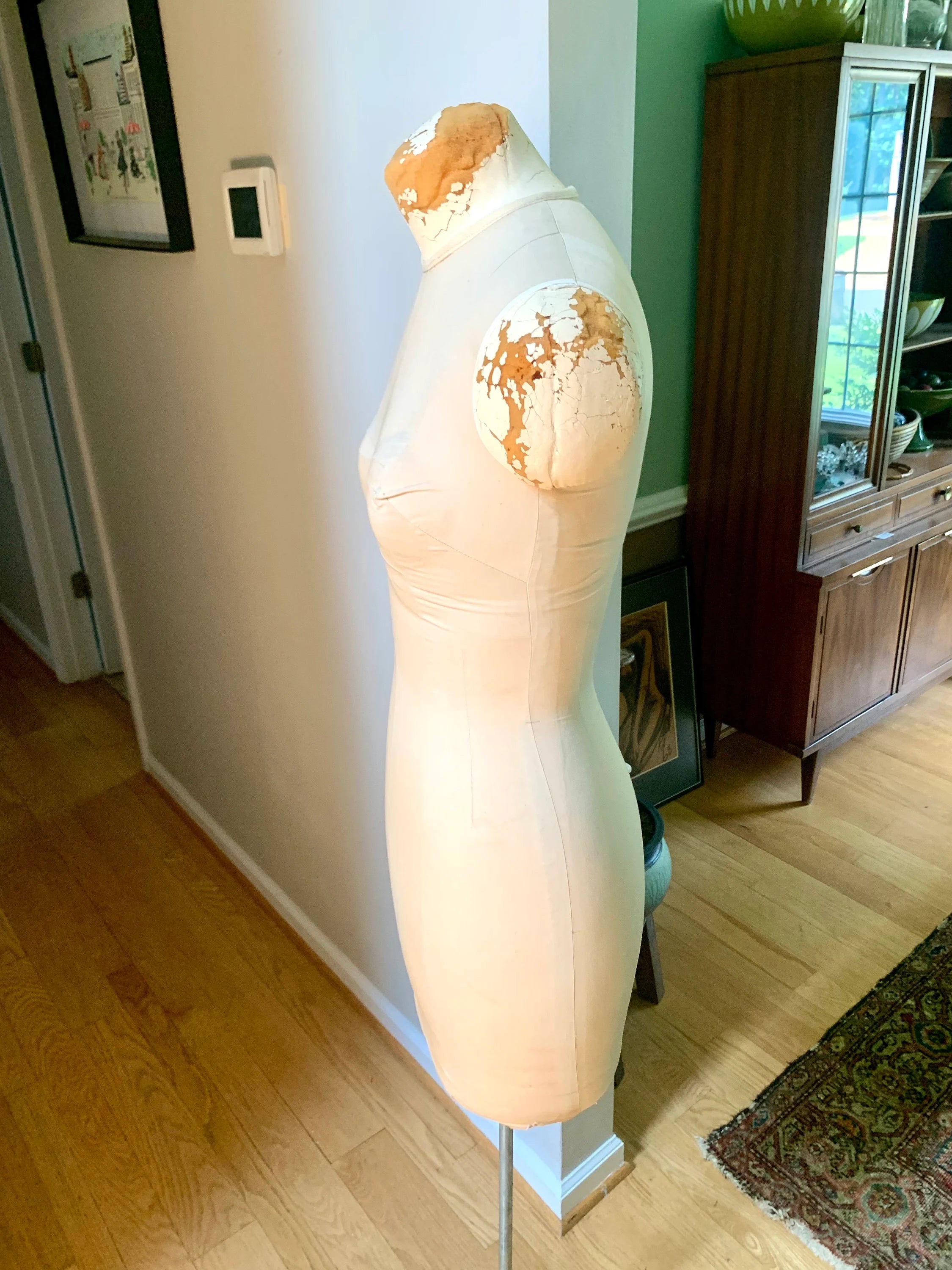 Vtg Solid Dress Form | Portable Dress Form | Vtg Dress Form | Seamstress Gift | Designer Gift | Store Display | Clothing Display