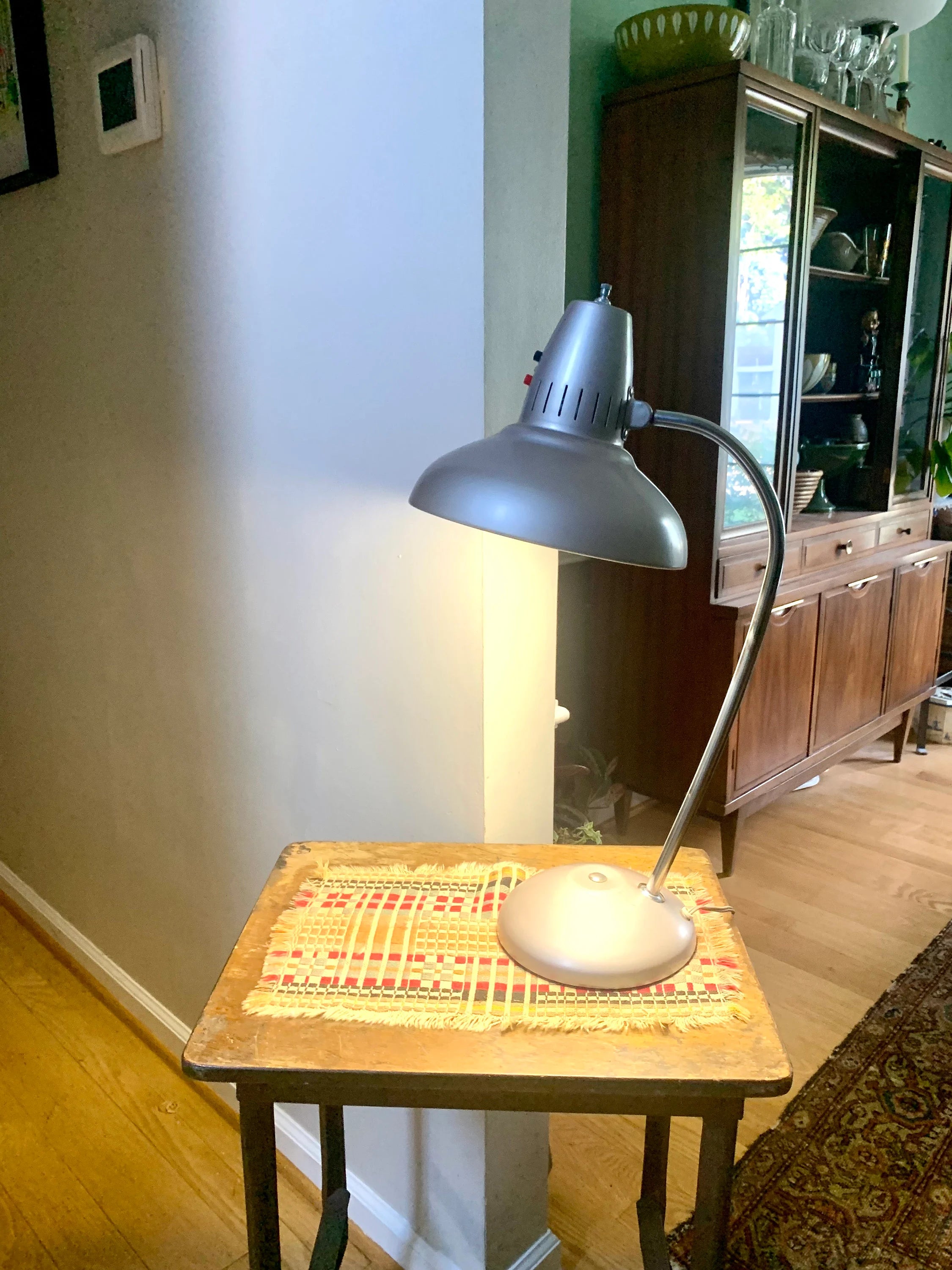 Vtg Swing Lamp Company Task Lamp | Dual Bulb Desk Lamp | Adjustable Desk Lamp | Fluorescent Task Lamp | Swing Arm Lamp | Atomic Lamp