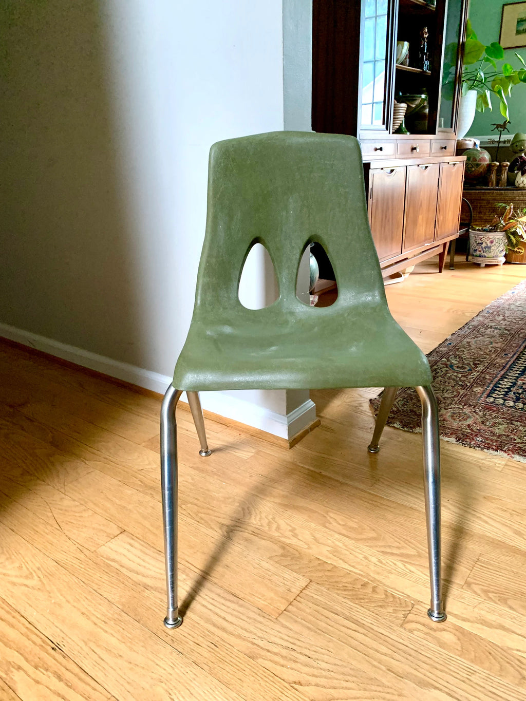 Vintage MCM Carter Craft Profile Chair | Plastic MCM Stackable Chair | Molded Green Child's Chair | Plastic School Chair (Copy)