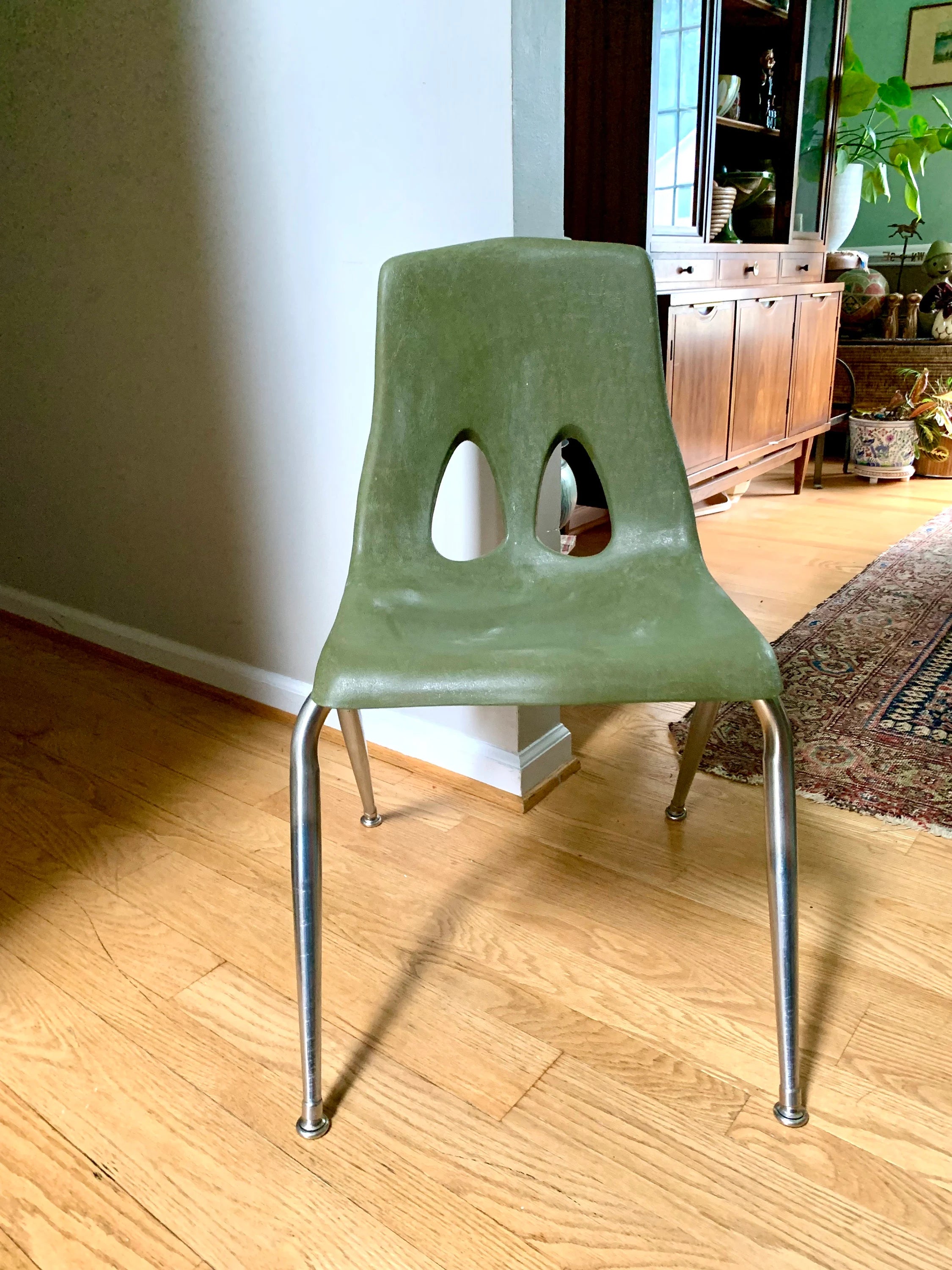Vintage MCM Carter Craft Profile Chair | Plastic MCM Stackable Chair | Molded Green Child's Chair | Plastic School Chair (Copy)