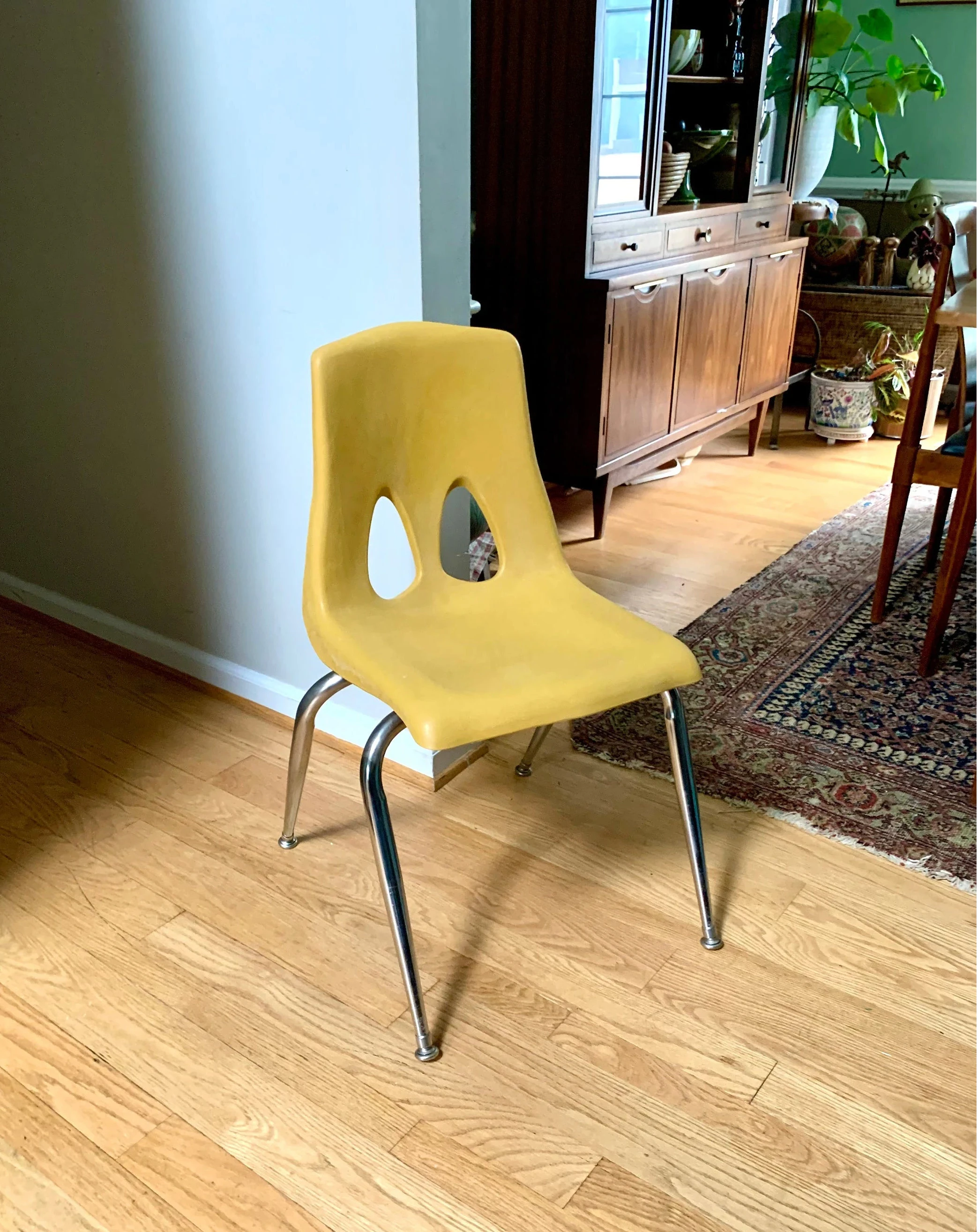 Vintage MCM Carter Craft Profile Chair | Plastic MCM Stackable Chair | Molded Yellow Child's Chair | Plastic School Chair (Copy) (Copy)