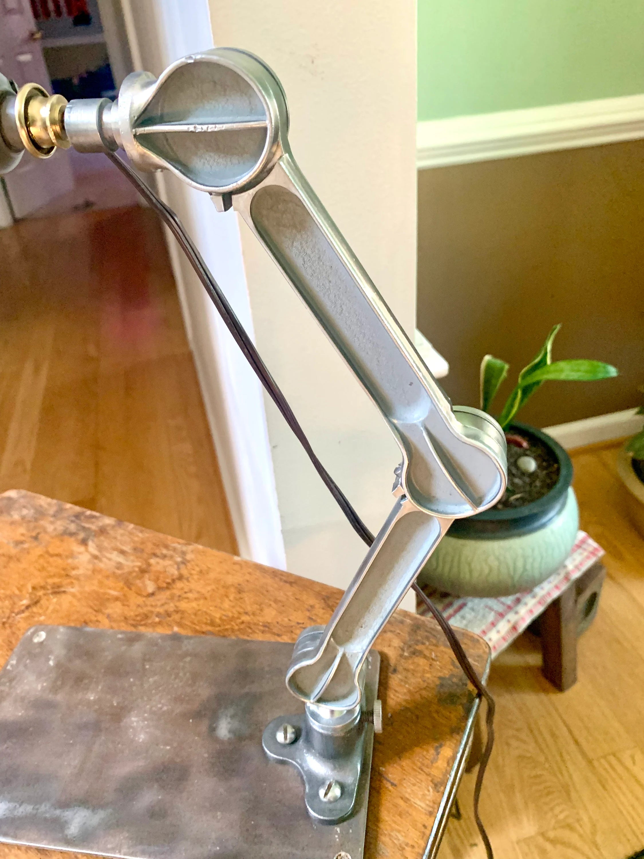 Vintage Industrial Articulating Desk Lamp | Industrial Articulating Arm Task Lamp | Green Glass Shade Articulating Lamp | Machinist Lamp