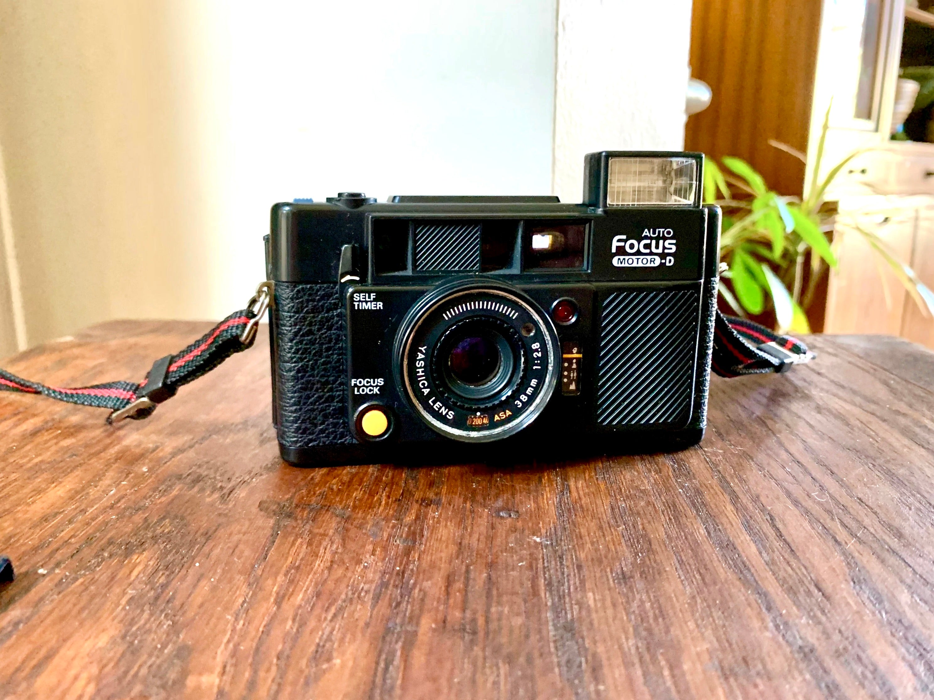 Vtg Yashica Full Automatic Diary Camera | Yashica Auto Focus Motor-D Point and Shoot Camera | Yashica Japan 35MM Film Camera
