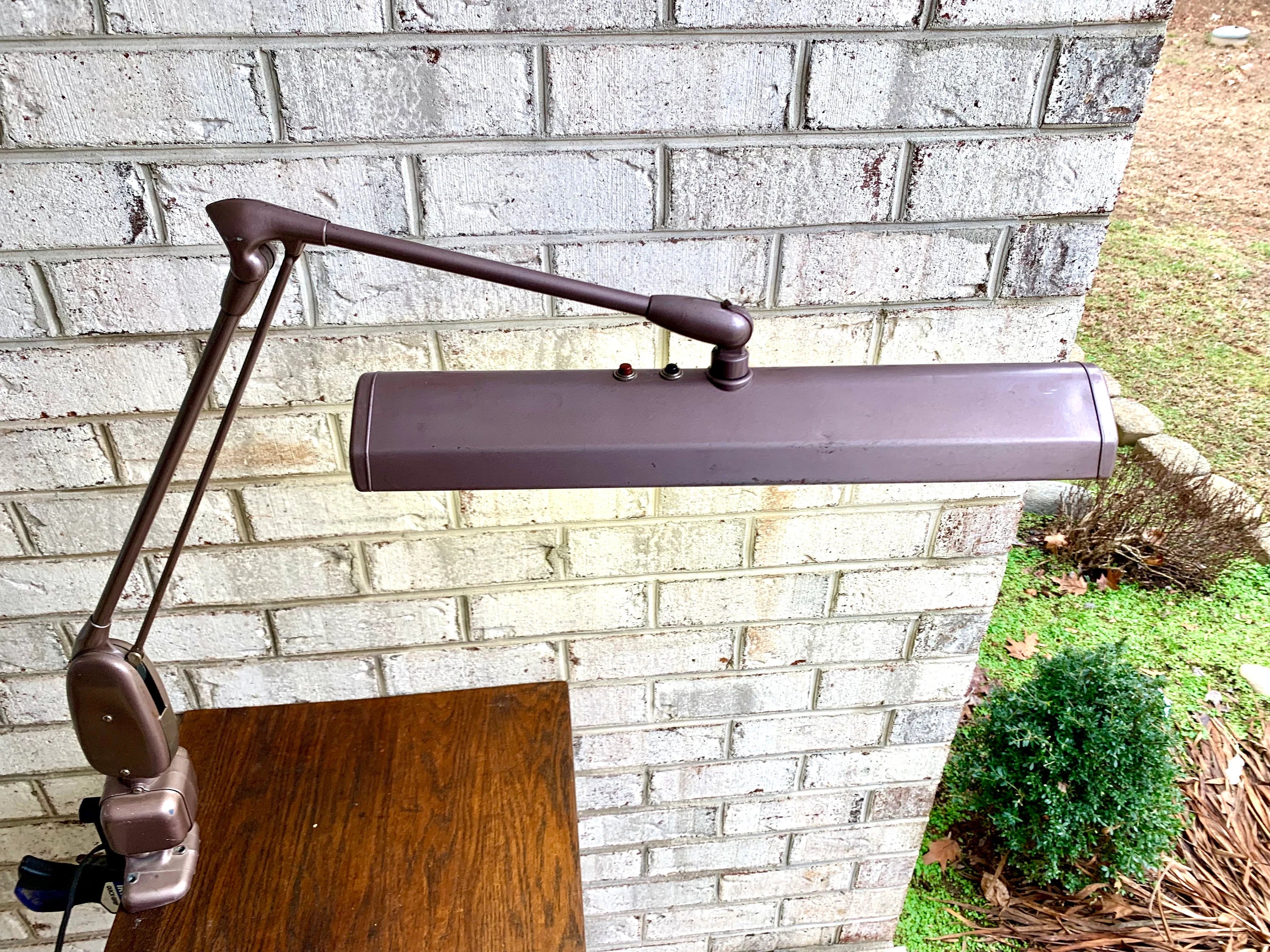 Vtg Dazor Floating Arm Desk Lamp | Industrial Floating Lamp | Classic Dazor Fixture Lamp | Dazor Mid Century Task Lamp | Dazor Model 2124