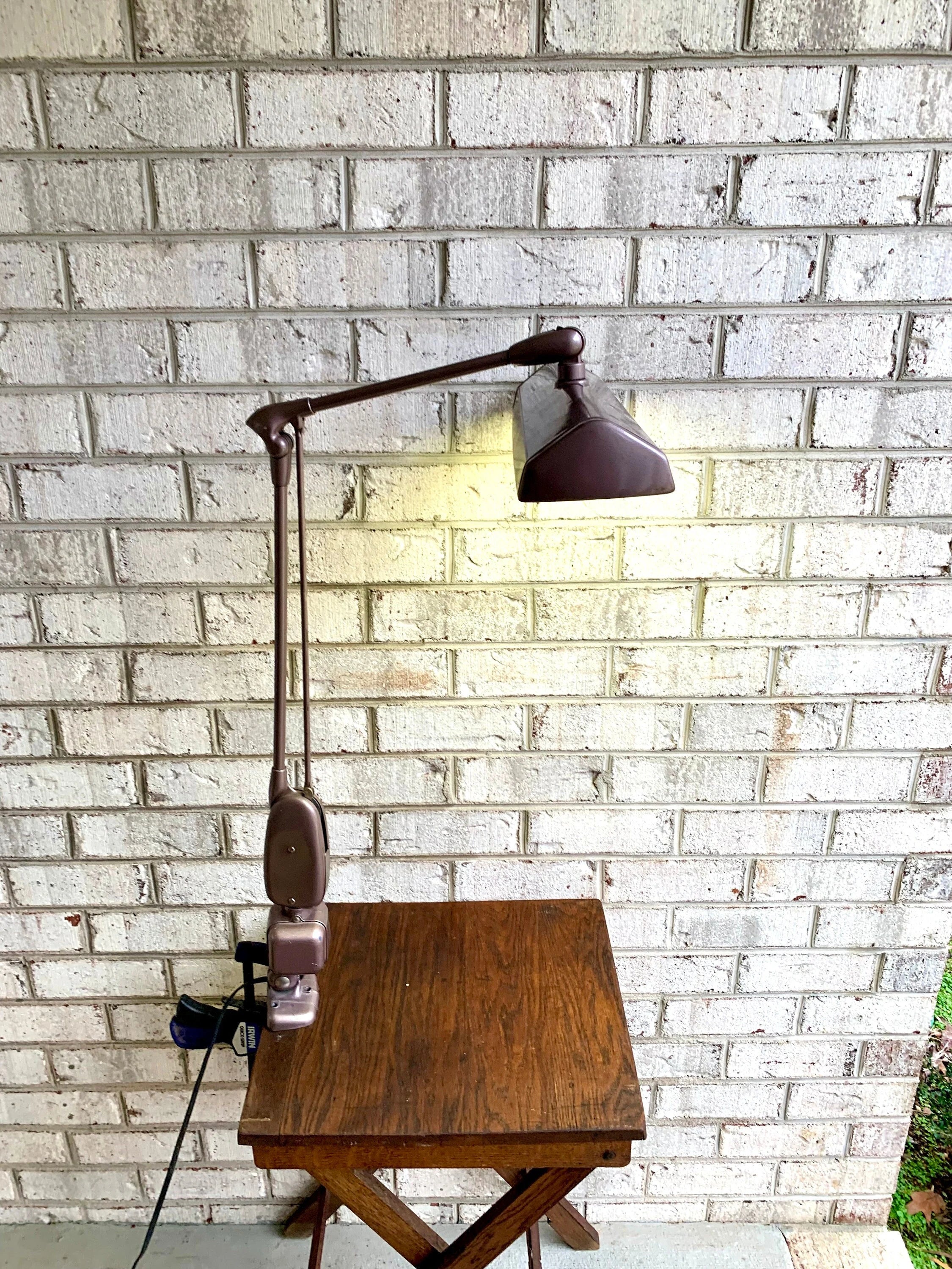 Vtg Dazor Floating Arm Desk Lamp | Industrial Floating Lamp | Classic Dazor Fixture Lamp | Dazor Mid Century Task Lamp | Dazor Model 2124