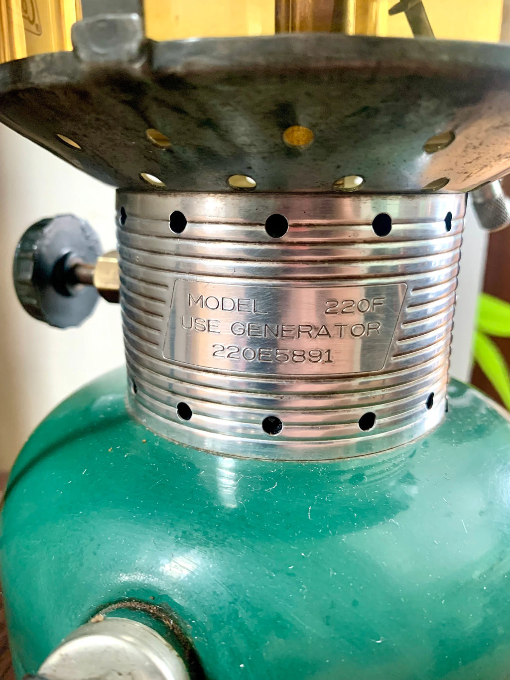 Vintage Coleman Model 220F Lantern | Coleman 1965 Coleman Lantern | Yellow Glass Model 220F Coleman Lantern | Yellow Glass Duel Mantel