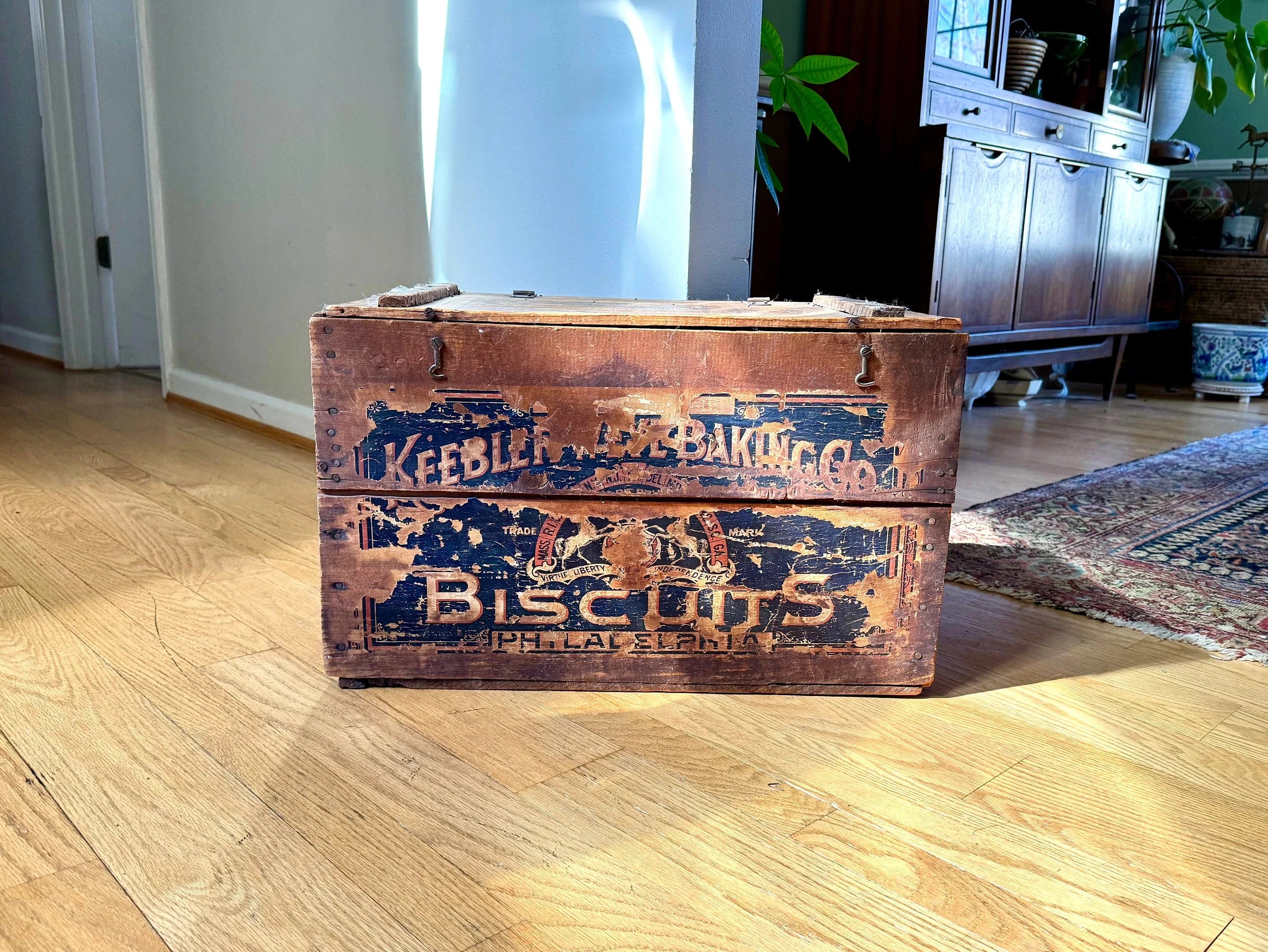 Antique Keebler Weyl Baking Company Wood Shipping Crate | Keebler Advertisement Wood Crate | Antique Wood Biscuit Crate| Lidded Keebler Box