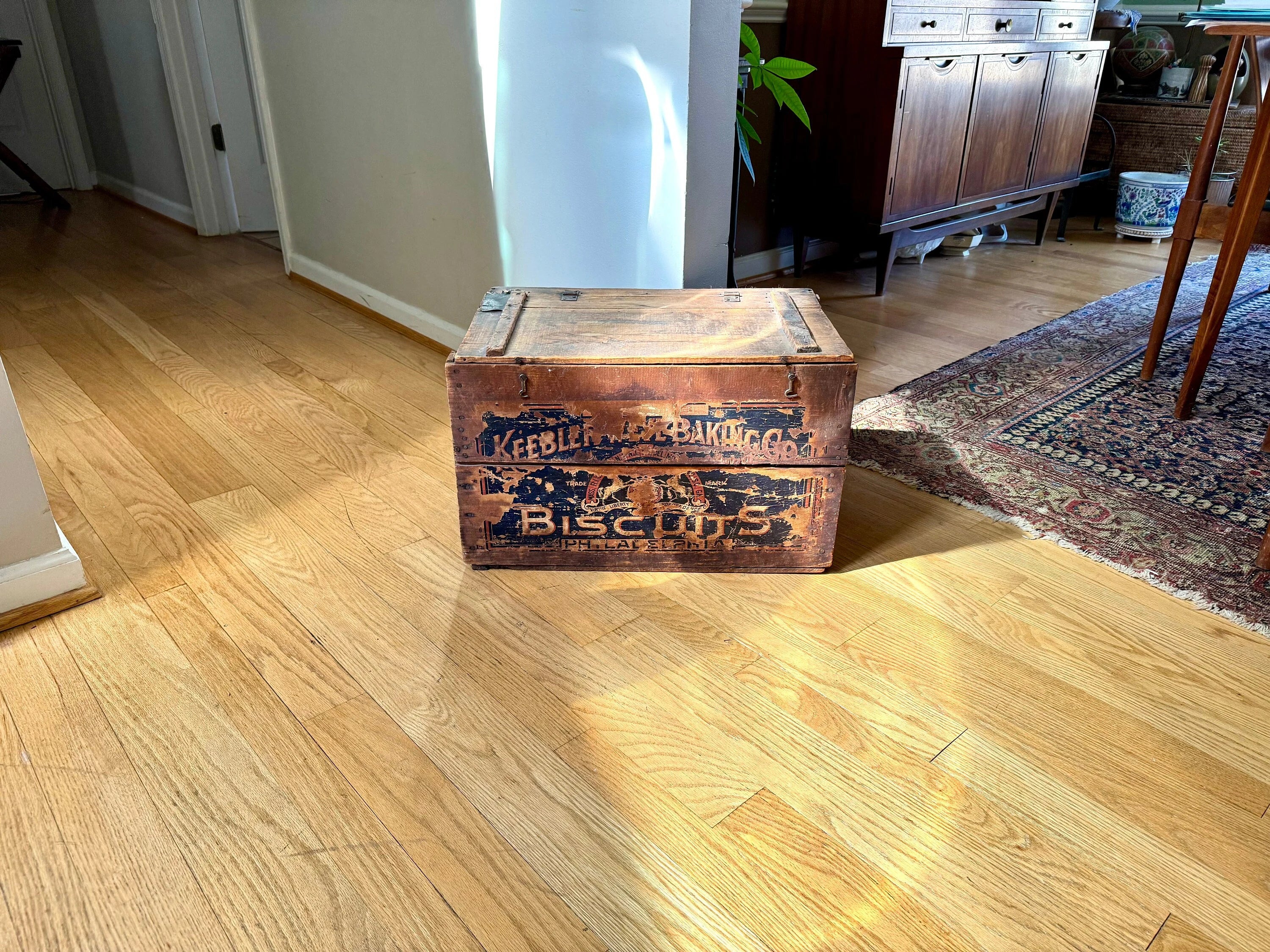 Antique Keebler Weyl Baking Company Wood Shipping Crate | Keebler Advertisement Wood Crate | Antique Wood Biscuit Crate| Lidded Keebler Box