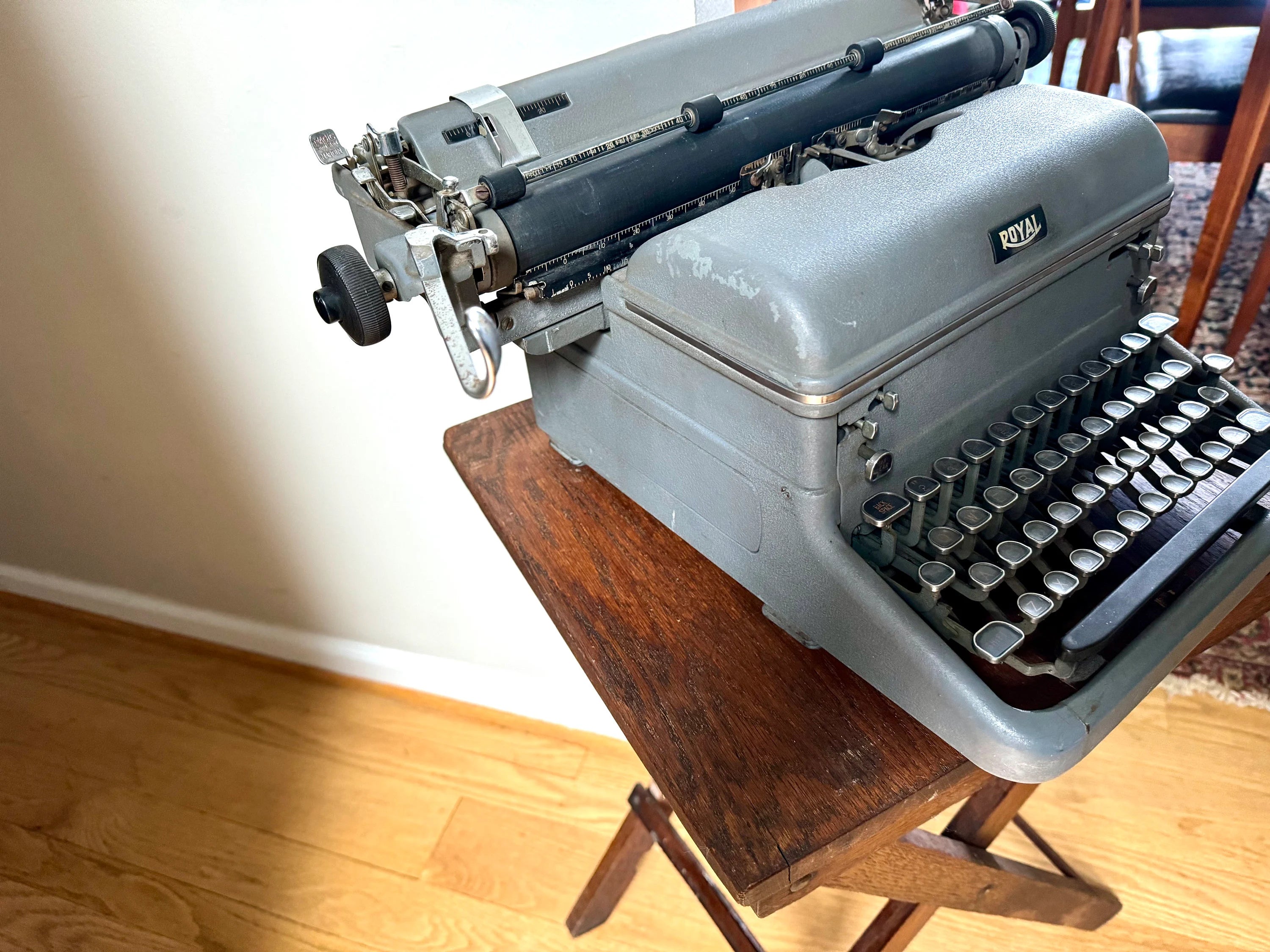 Vtg Large Royal Typewriter | Gray Royal Portable Typewriter | Distressed Typewriter | Manual Royal Typewriter | Typewriter Prop