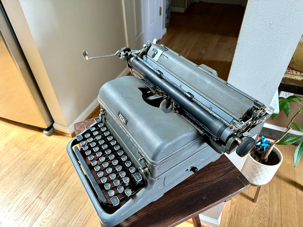 Vtg Large Royal Typewriter | Gray Royal Portable Typewriter | Distressed Typewriter | Manual Royal Typewriter | Typewriter Prop