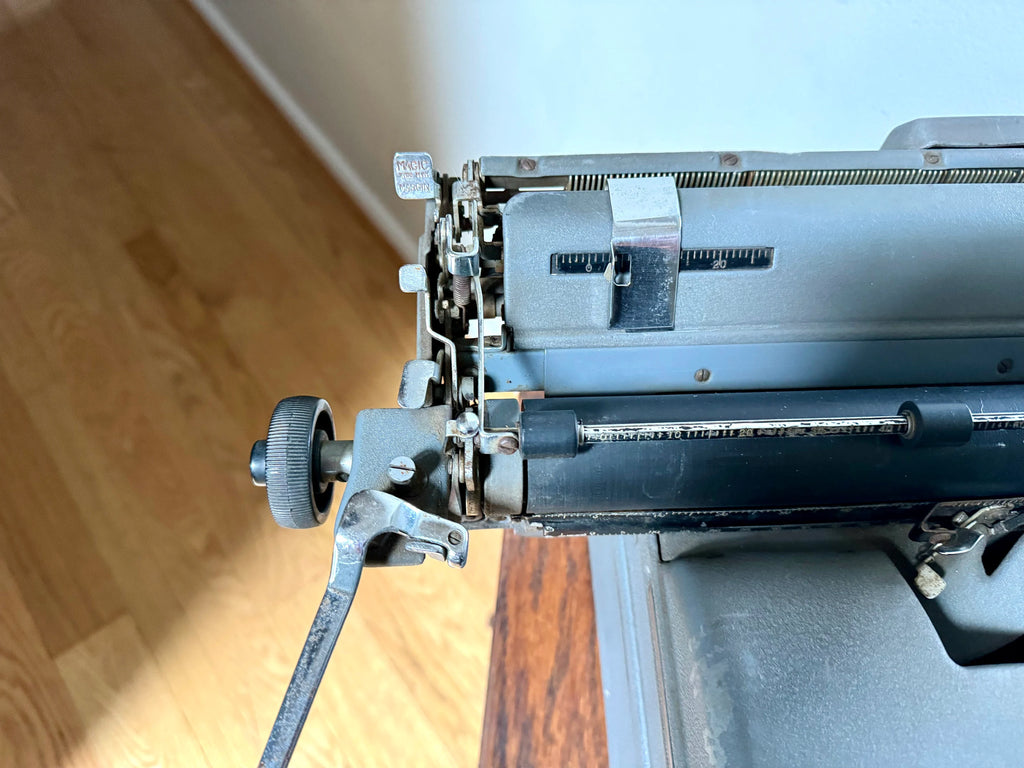 Vtg Large Royal Typewriter | Gray Royal Portable Typewriter | Distressed Typewriter | Manual Royal Typewriter | Typewriter Prop