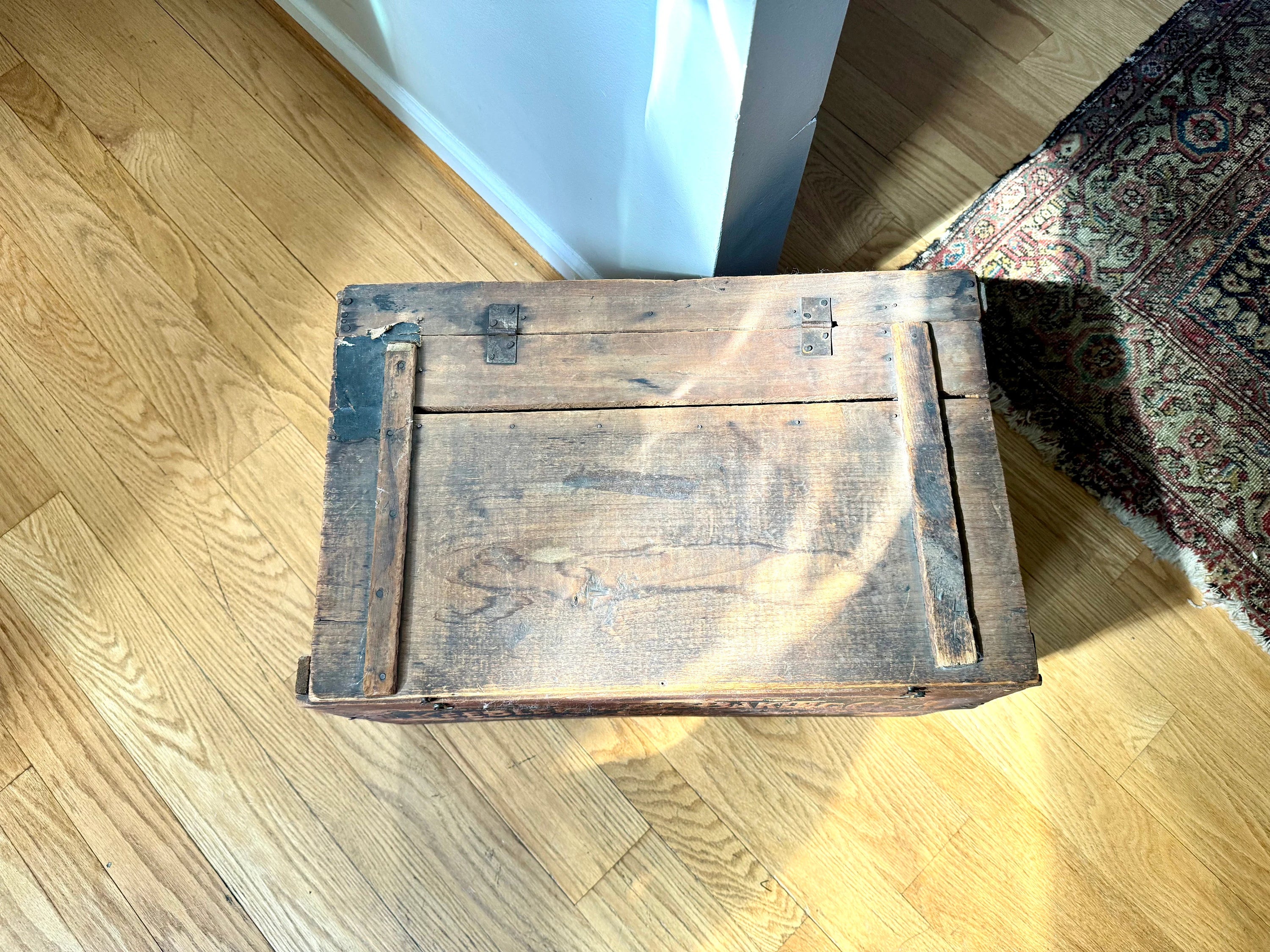 Antique Keebler Weyl Baking Company Wood Shipping Crate | Keebler Advertisement Wood Crate | Antique Wood Biscuit Crate| Lidded Keebler Box