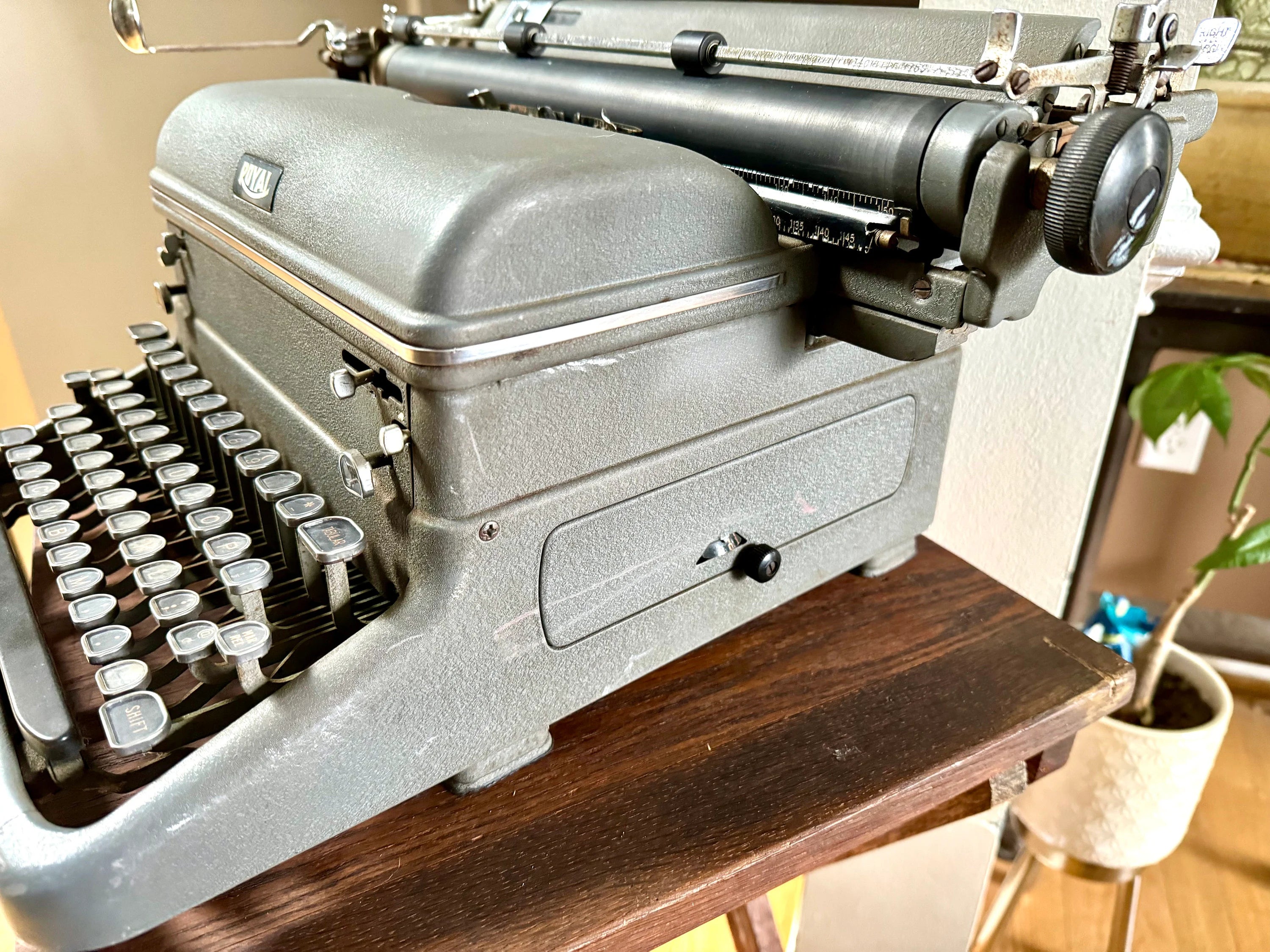 Vtg Large Royal Typewriter | Gray Royal Portable Typewriter | Distressed Typewriter | Manual Royal Typewriter | Typewriter Prop