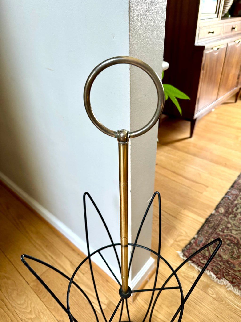 Vtg MCM Wire and Brass Umbrella Stand | Black Wire Atomic Umbrella Stand | 50's Umbrella Stand | Entryway Decor