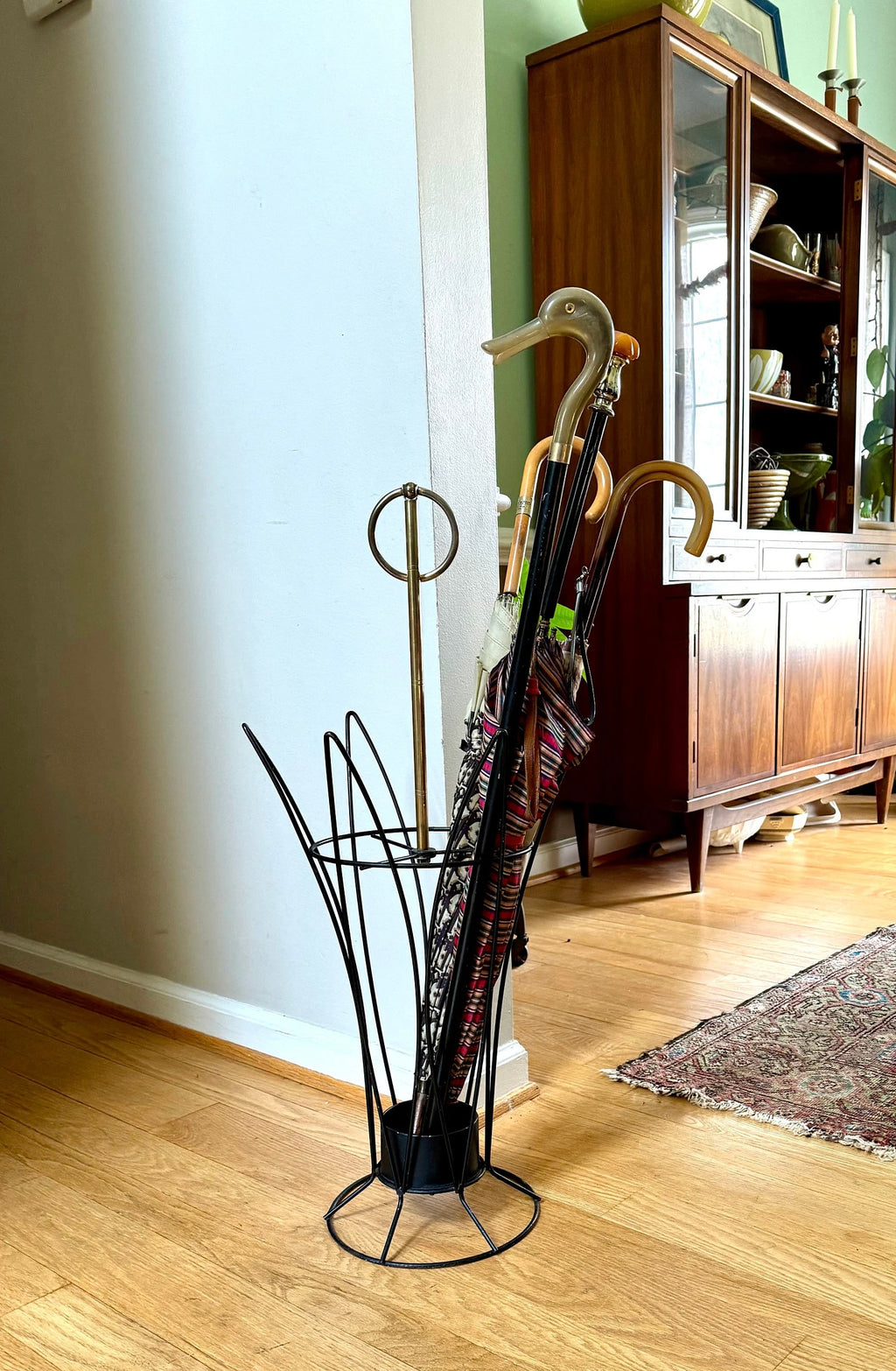 Vtg MCM Wire and Brass Umbrella Stand | Black Wire Atomic Umbrella Stand | 50's Umbrella Stand | Entryway Decor