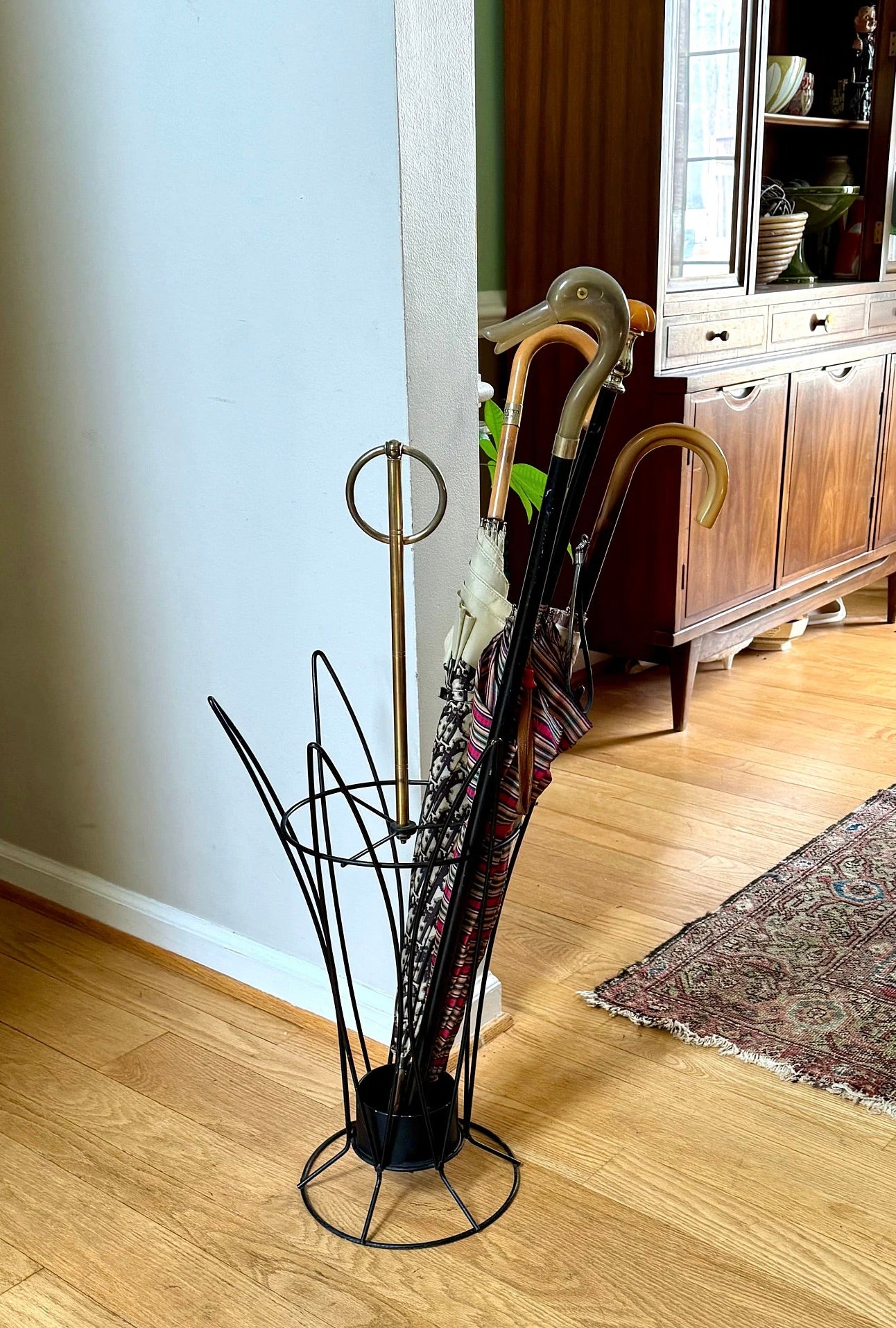 Vtg MCM Wire and Brass Umbrella Stand | Black Wire Atomic Umbrella Stand | 50's Umbrella Stand | Entryway Decor