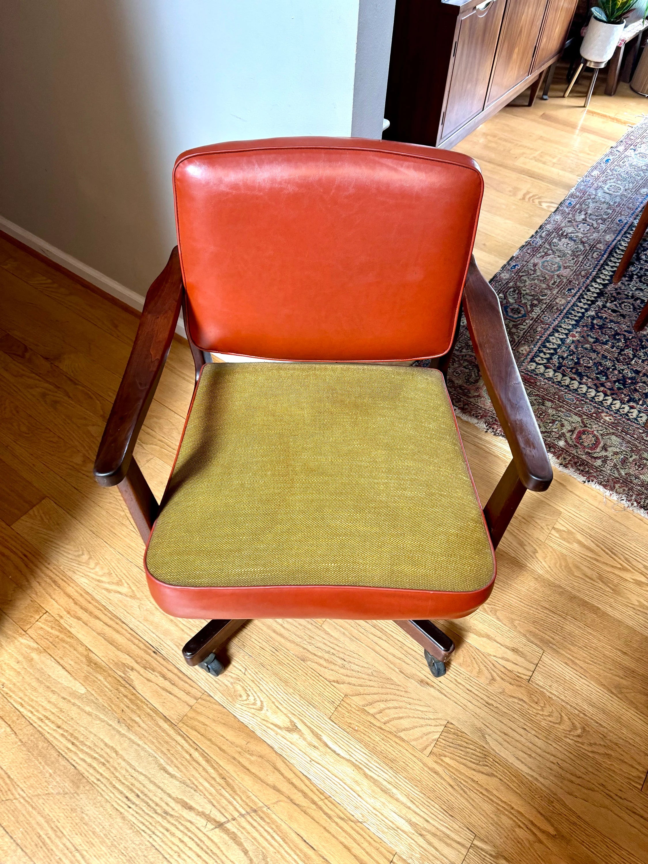 MCM Swivel Rolling Chair | Alma Desk Company Chair | MCM Orange Vinyl Desk Chair | Wood and Vinyl Modern Office Chair