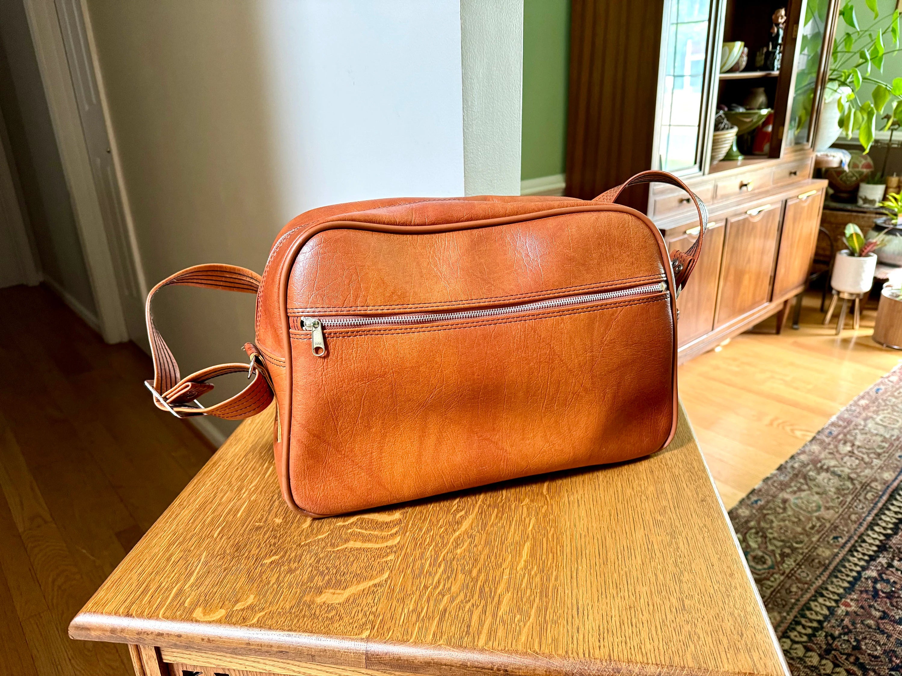 Vtg Brown Marbled Vinyl Shoulder Bag | Vinyl Shoulder Bag | Vtg Faux Leather Shoulder Bag | Brown Weekender | Crossbody Bag