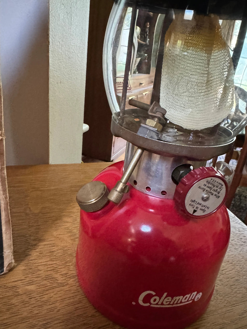 Coleman Model 200A Lantern with Striker and Orig. Box | 1963 Model 200A Coleman Lantern| Round Single Mantle Globe Coleman Lantern
