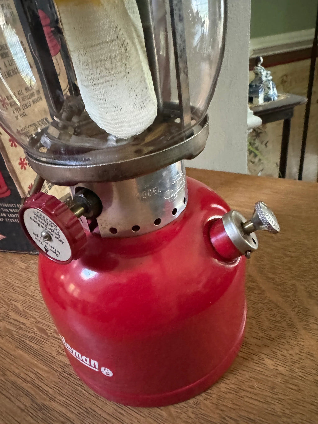 Coleman Model 200A Lantern with Striker and Orig. Box | 1963 Model 200A Coleman Lantern| Round Single Mantle Globe Coleman Lantern
