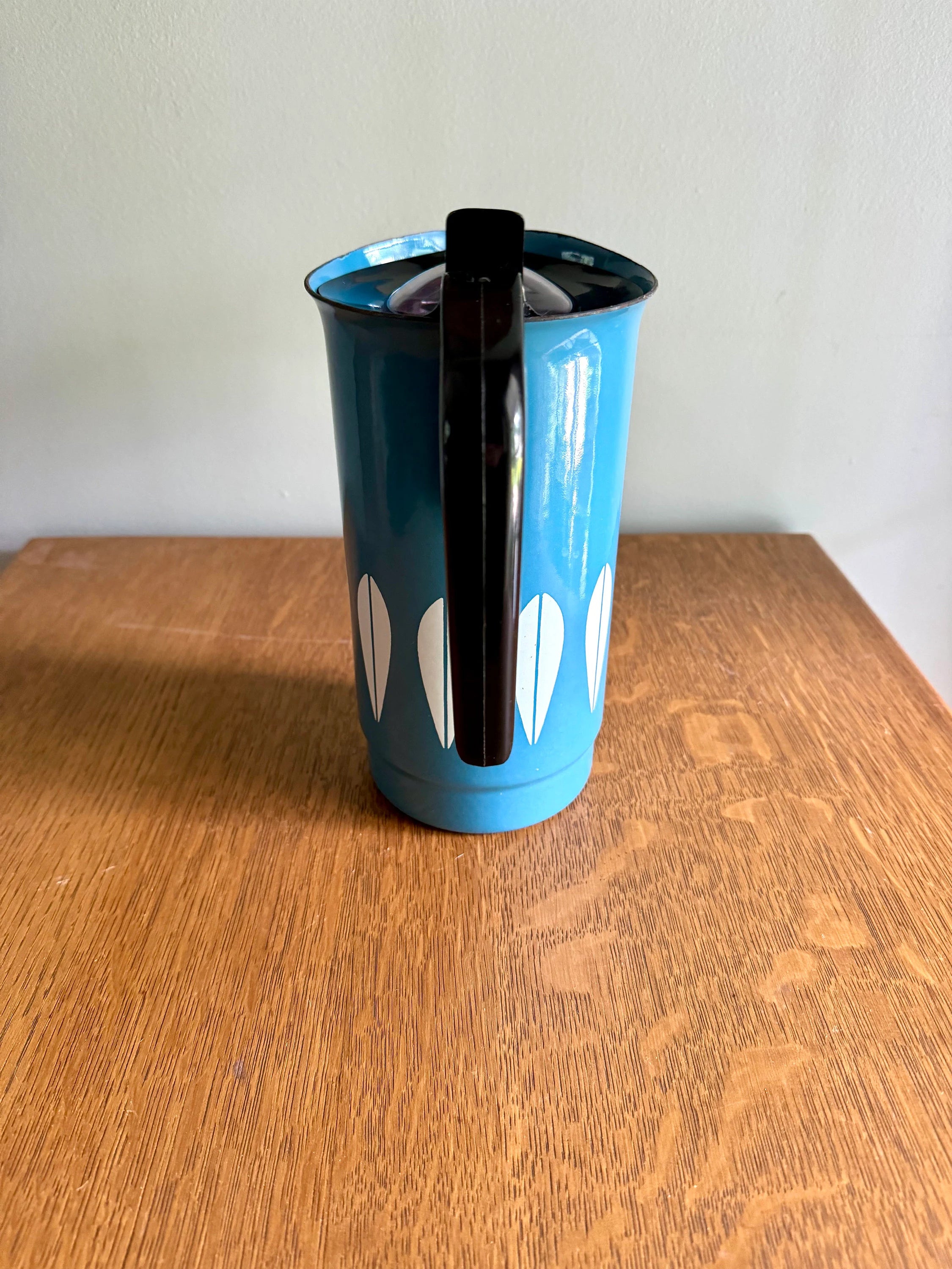 A Cathrineholm Lotus Enamel Coffee Maker | Mid Century Enamel Coffee Percolator | Vintage Turquoise on White Lotus Design Enamel Coffee Maker