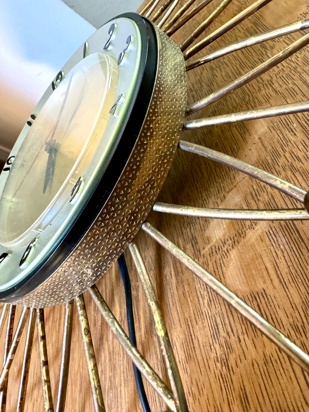 Vintage Lux Starburst Wall Clock | Gold Sunburst Electric Wall Clock | Mid Century Modern Wall Clock | Brass Atomic Wall Clock
