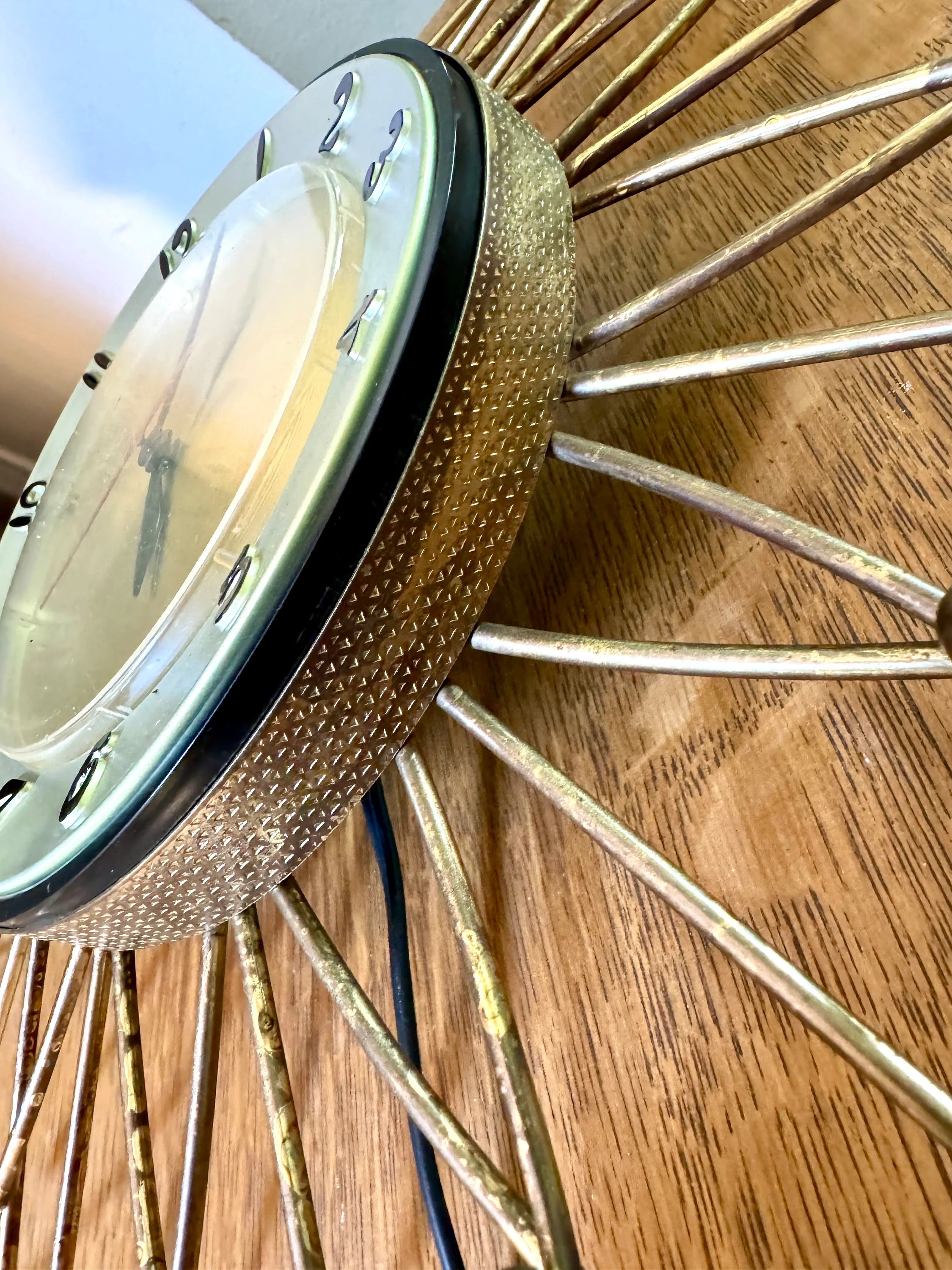 Vintage Lux Starburst Wall Clock | Gold Sunburst Electric Wall Clock | Mid Century Modern Wall Clock | Brass Atomic Wall Clock