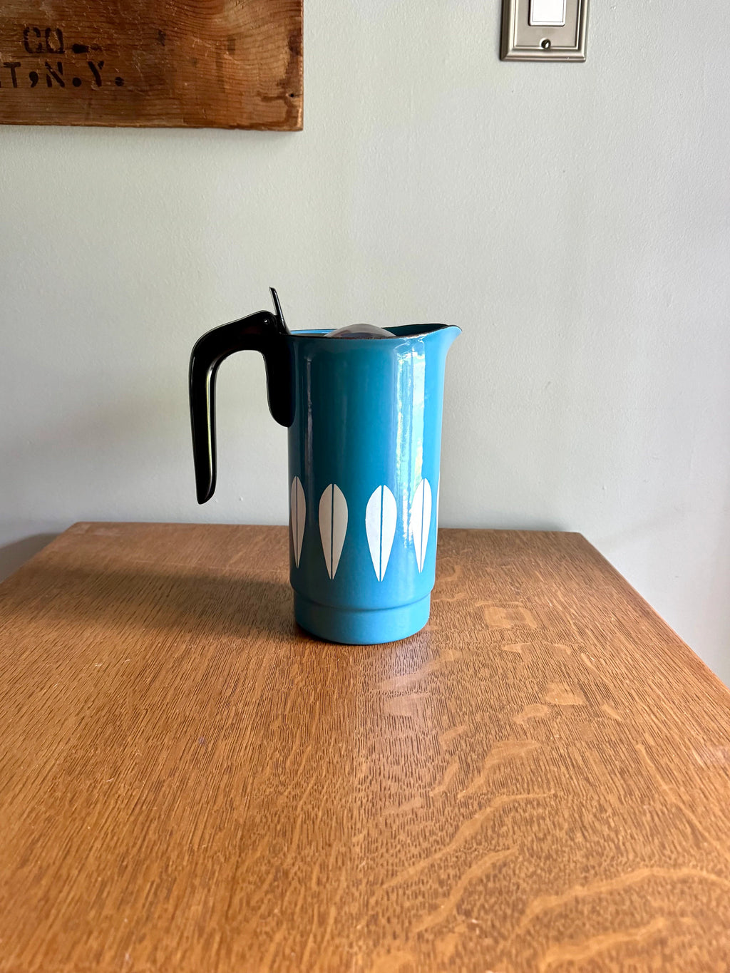 A Cathrineholm Lotus Enamel Coffee Maker | Mid Century Enamel Coffee Percolator | Vintage Turquoise on White Lotus Design Enamel Coffee Maker