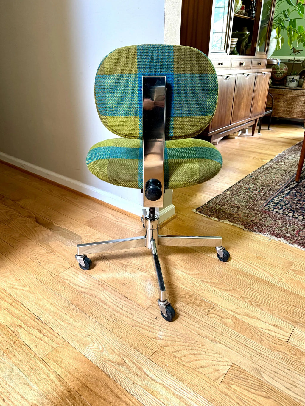 Vtg MCM Plaid Desk Chair | Blue, Green and Yellow MCM Swivel Chair | Plaid Fabric Padded Office Chair | Adjustable Swivel Chair