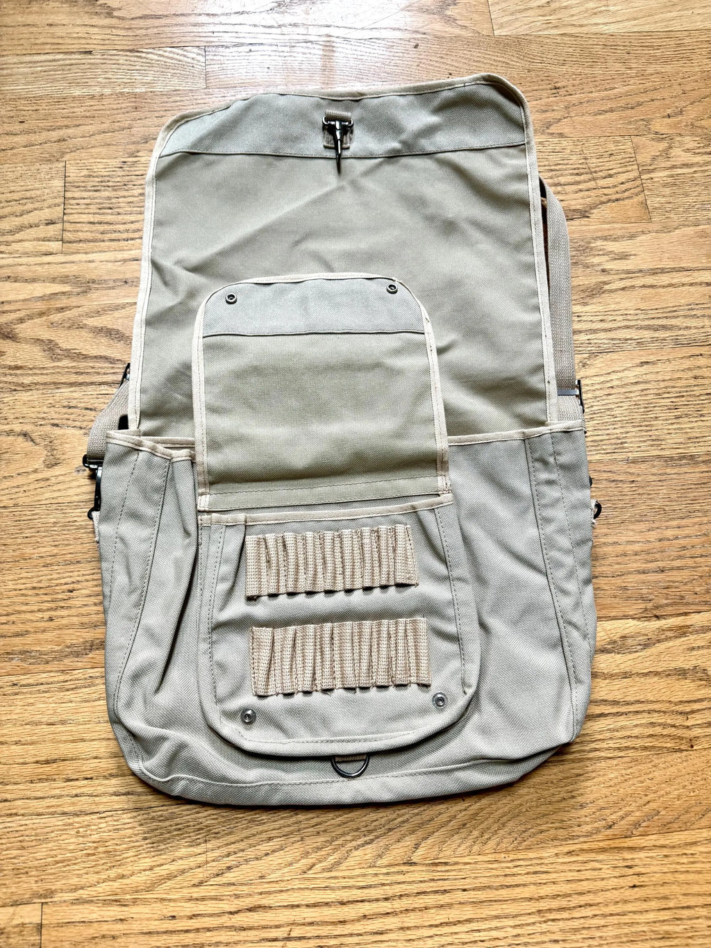 Vtg Israeli Paratrooper Musette Bag | Khaki Canvas Messenger Bag  | Rustic Handbag| Bug Out Bag | Shoulder bag | Crossbody Bag