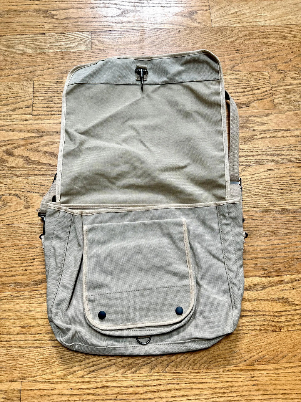 Vtg Israeli Paratrooper Musette Bag | Khaki Canvas Messenger Bag  | Rustic Handbag| Bug Out Bag | Shoulder bag | Crossbody Bag