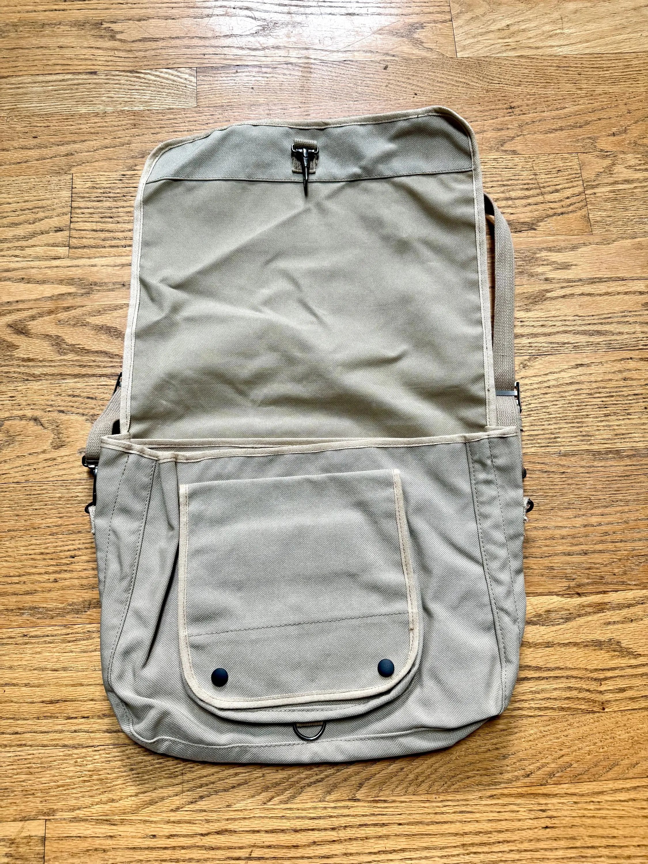 Vtg Israeli Paratrooper Musette Bag | Khaki Canvas Messenger Bag  | Rustic Handbag| Bug Out Bag | Shoulder bag | Crossbody Bag
