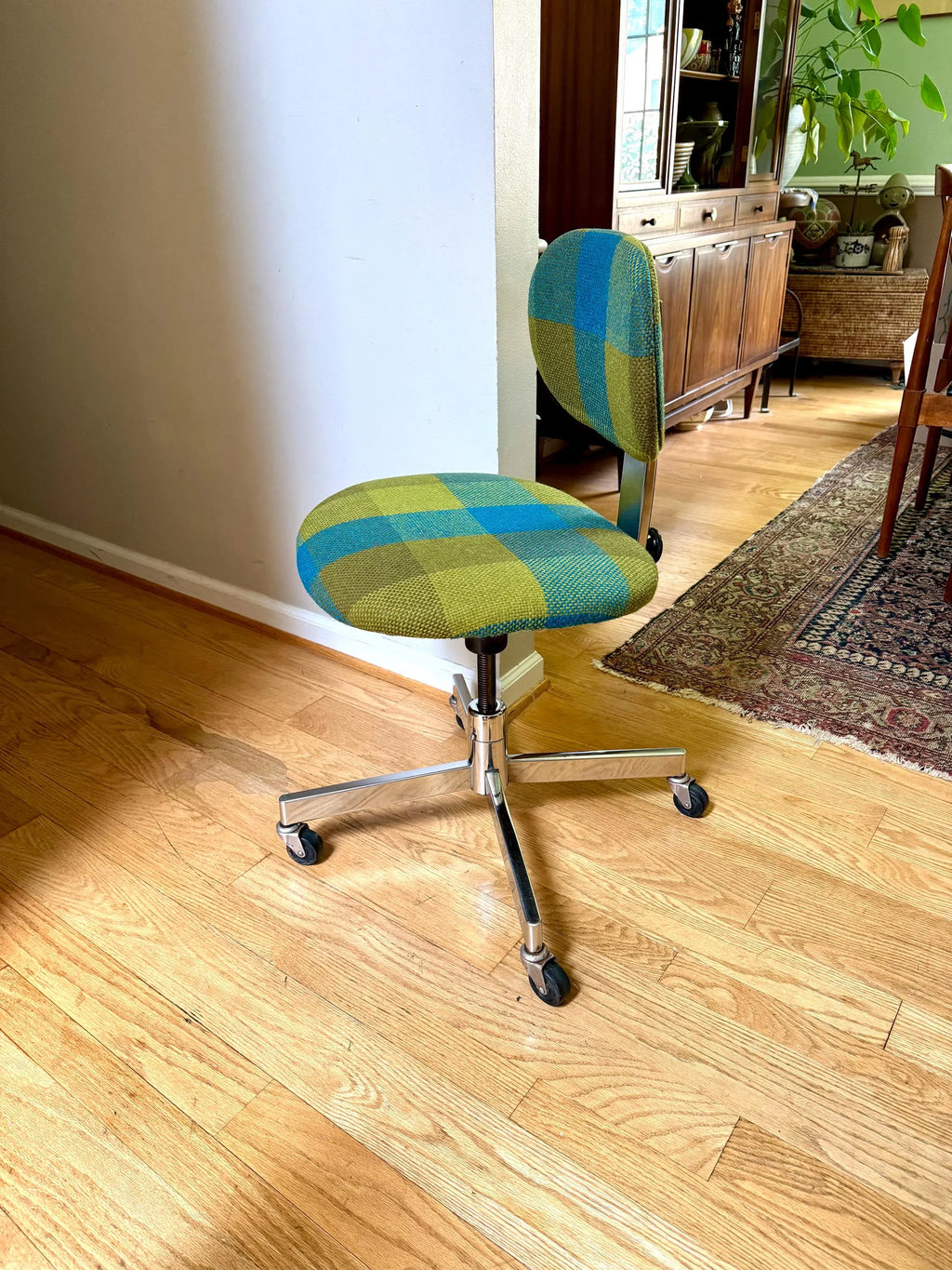 Vtg MCM Plaid Desk Chair | Blue, Green and Yellow MCM Swivel Chair | Plaid Fabric Padded Office Chair | Adjustable Swivel Chair
