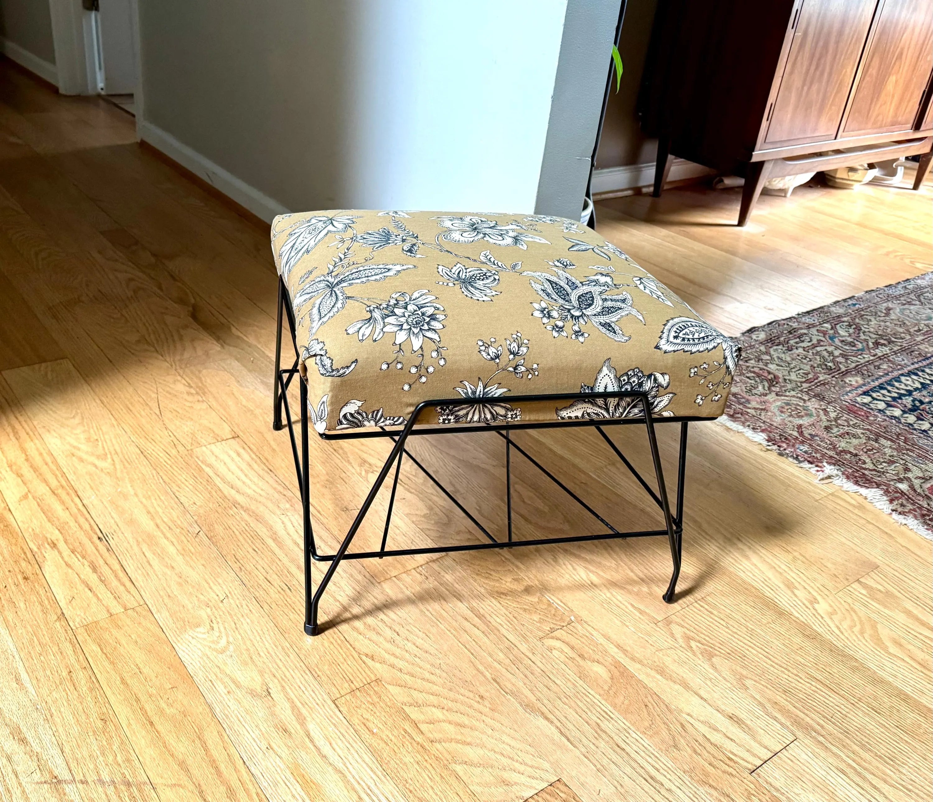 MCM Wire ottoman | Mid Century Modern Wire Footstool | Wire Footrest | Cushioned Ottoman | Floral Print Ottoman