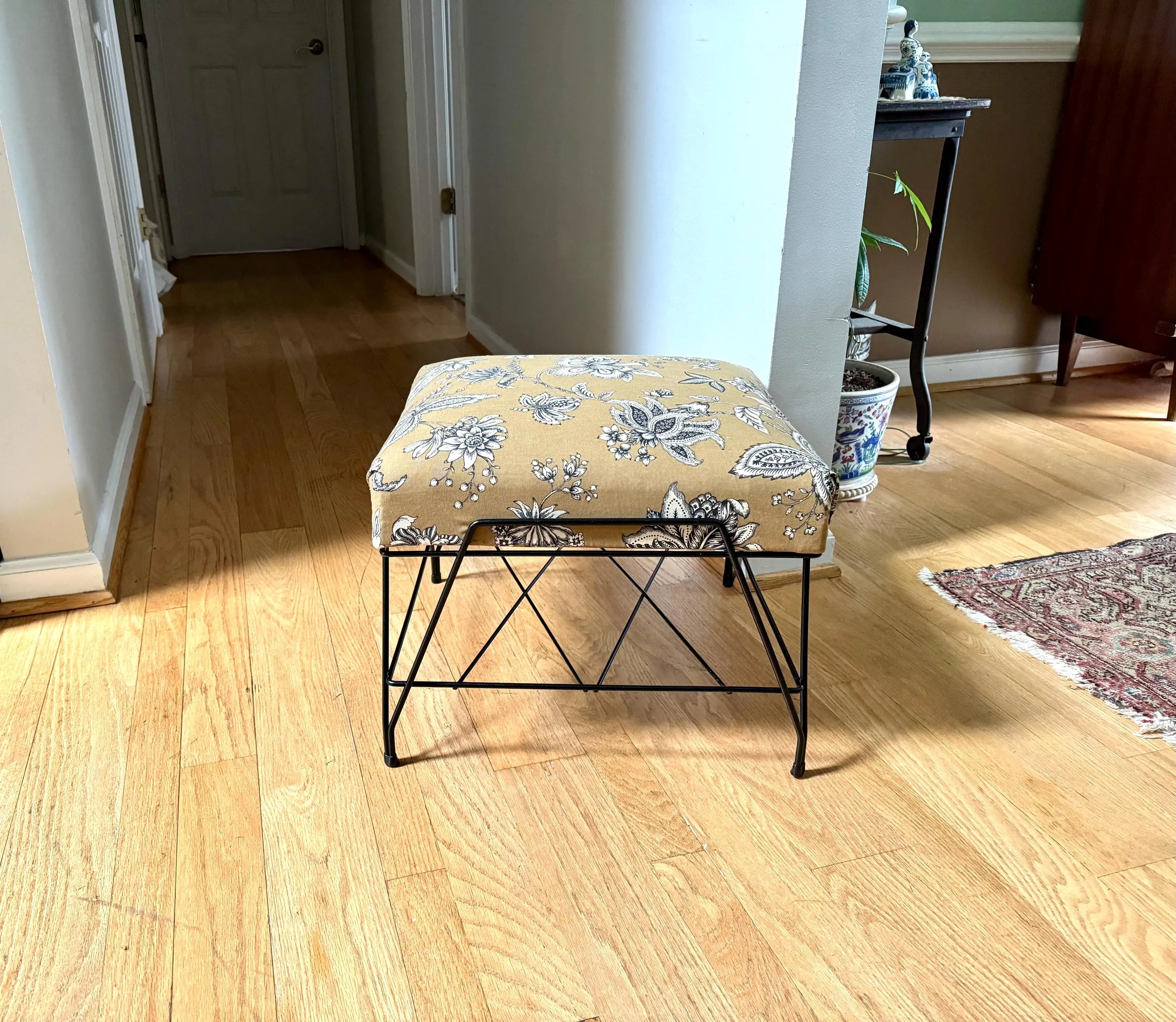 MCM Wire ottoman | Mid Century Modern Wire Footstool | Wire Footrest | Cushioned Ottoman | Floral Print Ottoman