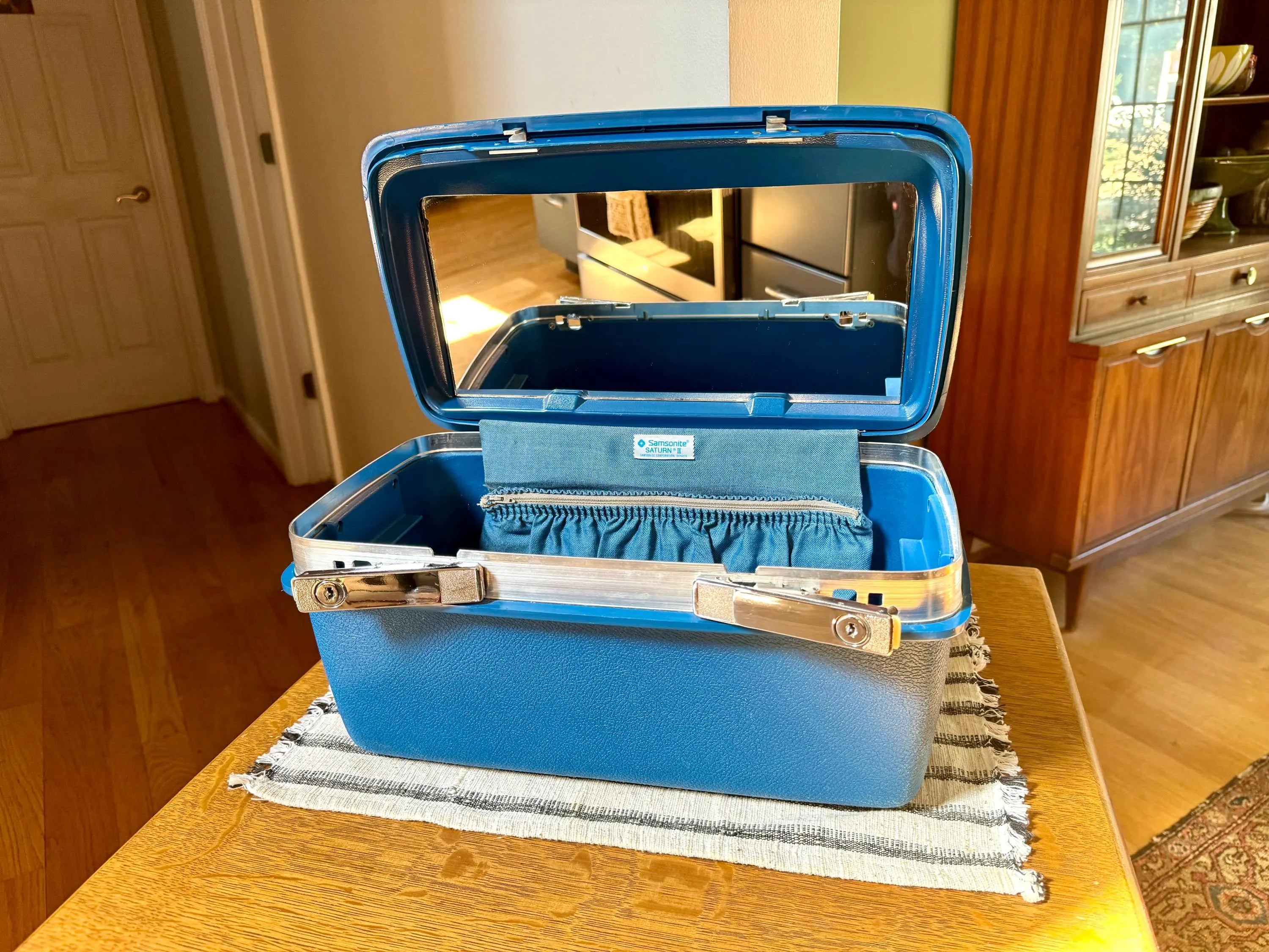 Samsonite Saturn II Cosmetic Case | Vintage Blue Travel Case | Overnight Bag | Blue Samsonite Train Case | Blue Make Up Bag| Retro Hard Case