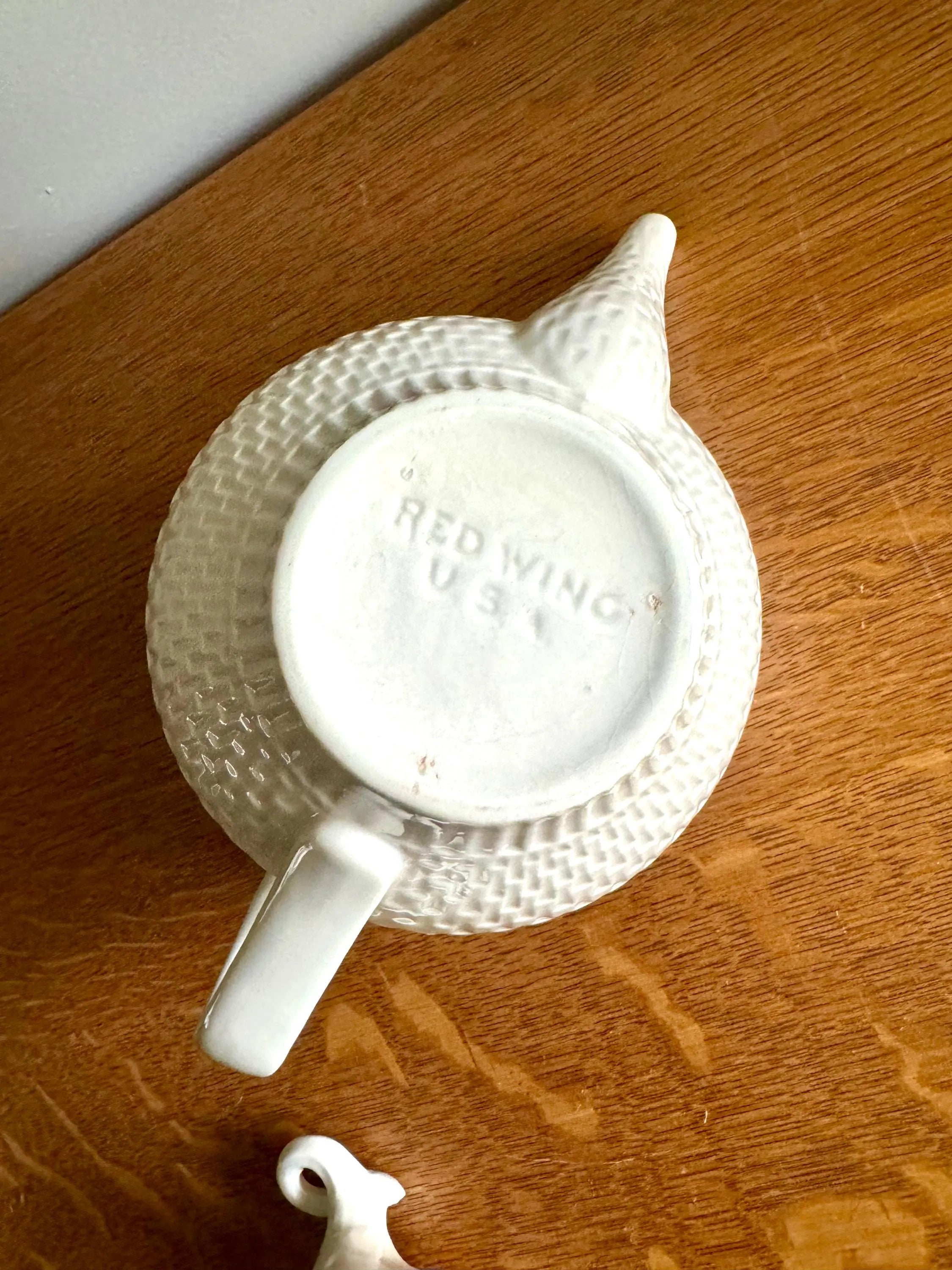Vtg Red Wing China 20th Century Tea Pot With Lid | Red Wing Capistrano Tea Pot | MCM Dinnerware| Redwing Textured MCM Shaped Serving Pot