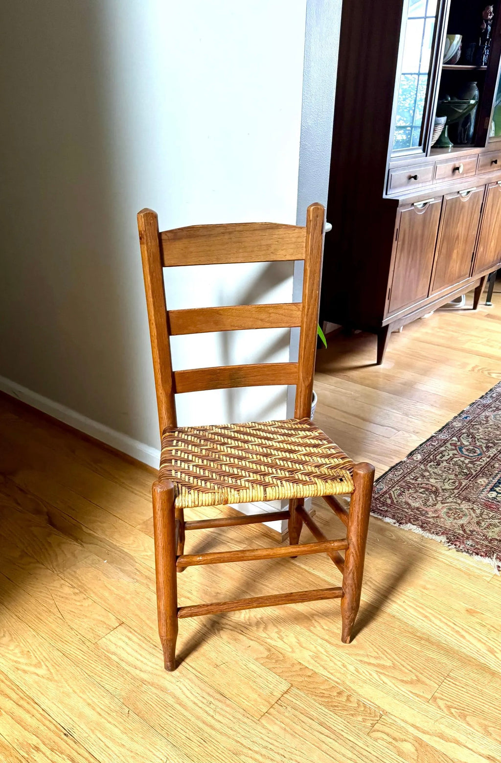Vtg Wooden Ladder Back Chair | Wicker Bottom Wood Chair | Rattan Bottom Shaker Chair | Farmhouse Chairs | Dual Color Woven Chair
